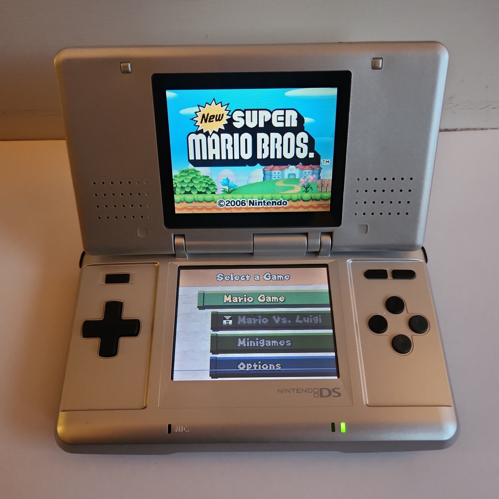 Nintendo DS Original Silver boxed & accessories – Aust release -Read Description