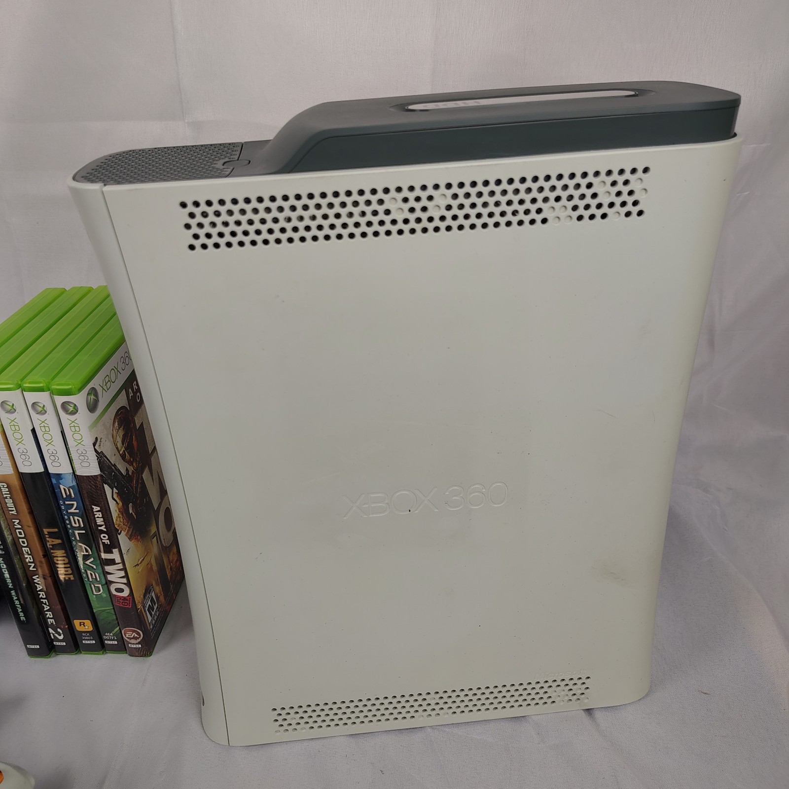 Xbox 360 Console Bundle White 12gb Games Controller Cords