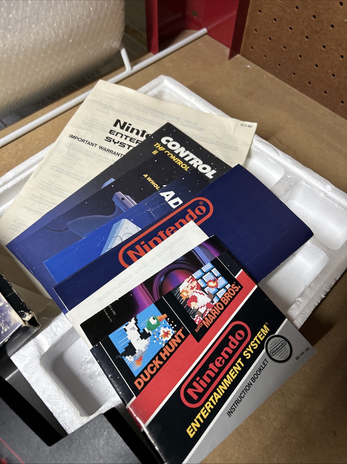 RARE Nintendo NES Action Set ConsoleNES-001 CIB With Boxed Punch Out!