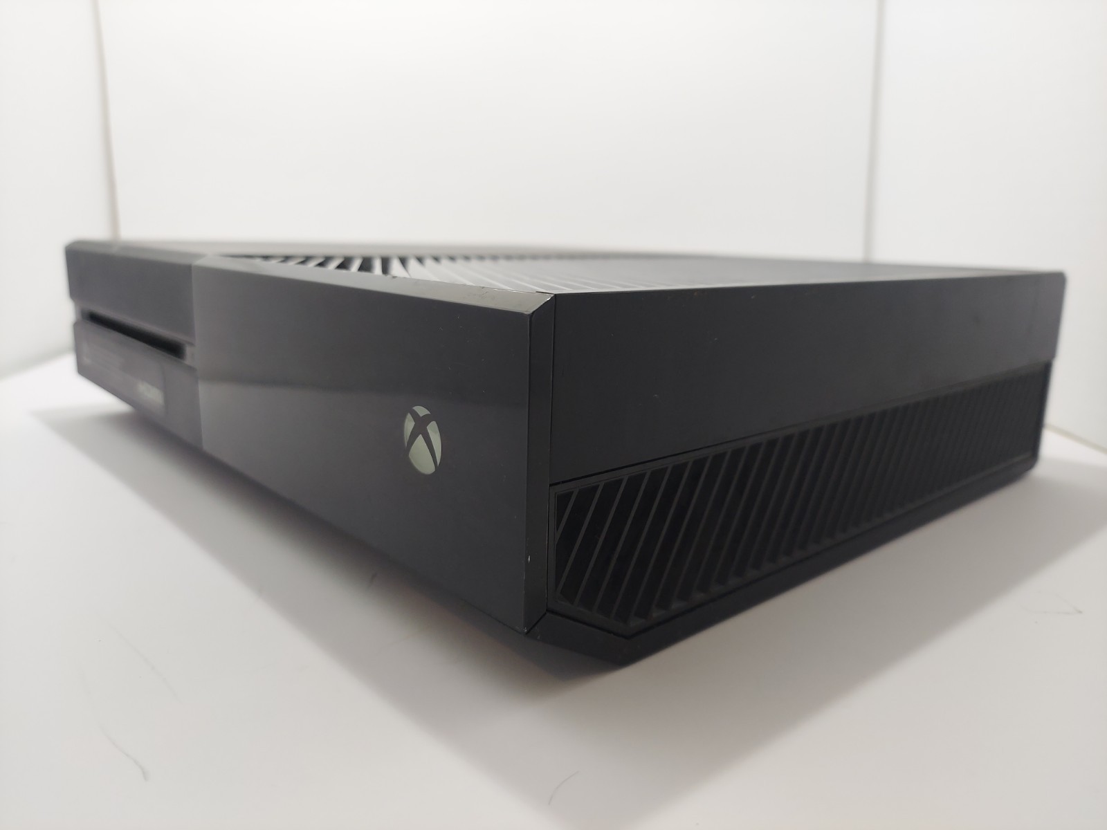 Xbox One 500GB Console Bundle – Controller – Power & HDMI Cord – Tested
