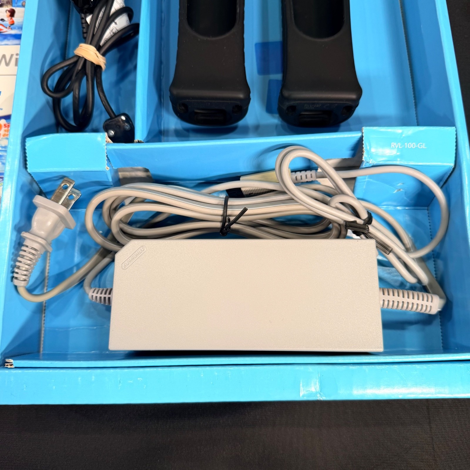 Nintendo Wii Black Console Bundle w/Wii Sports & Resort, 2 Motion Plus/Bag w/Box