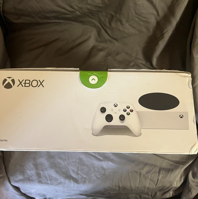 SEALED BRAND NEW Microsoft Xbox Series S 512 GB SSD Game Console One Controller