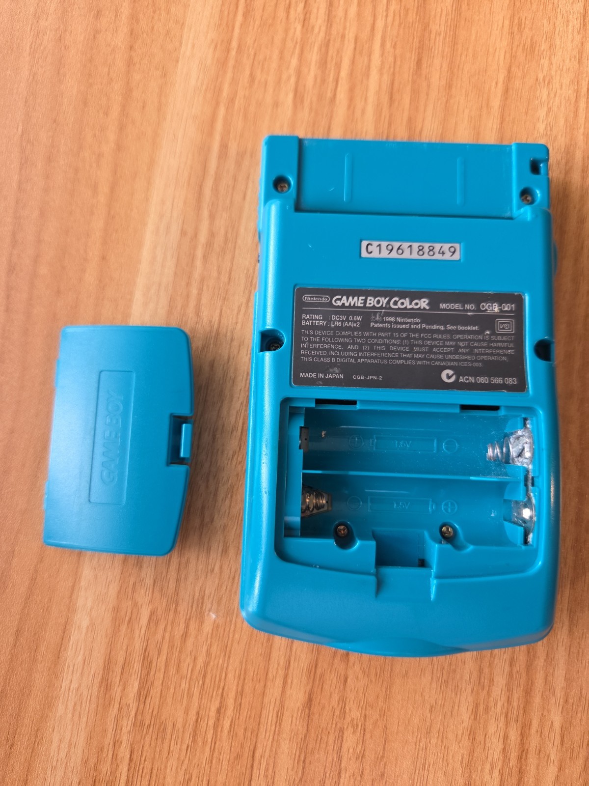 1998 Nintendo Game Boy Color Handheld Game Console CGB-001 Teal