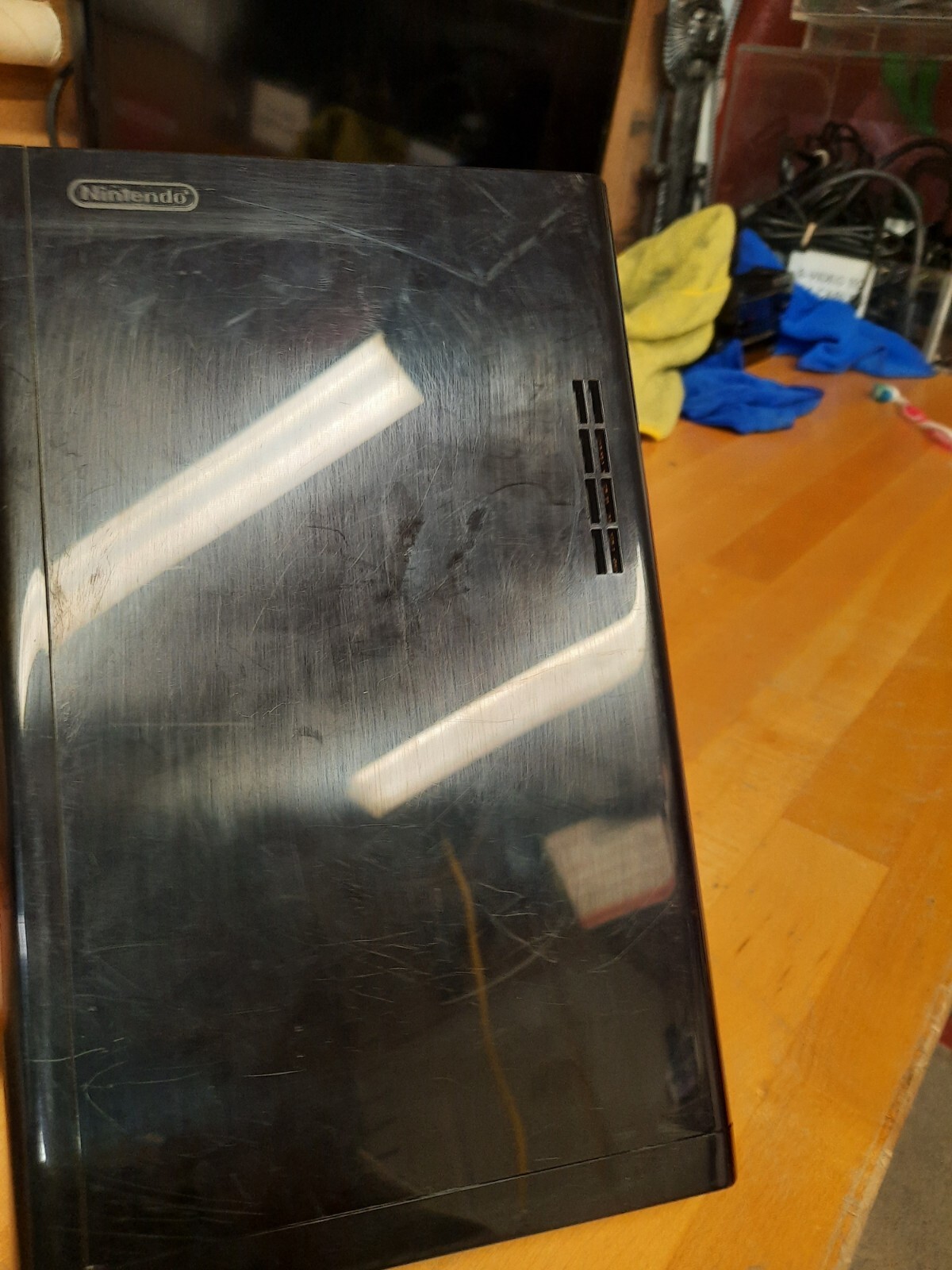 Nintendo Wii 32GB Black WUP-101(02) TESTED. SCRATCHES. NO GAMEPAD OR ACCESSORIES