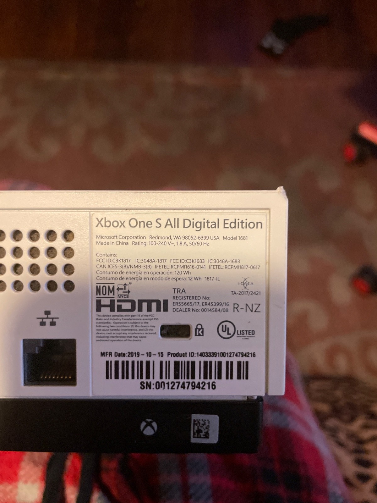 Xbox One S 1tb Robot White Special Edition all digital