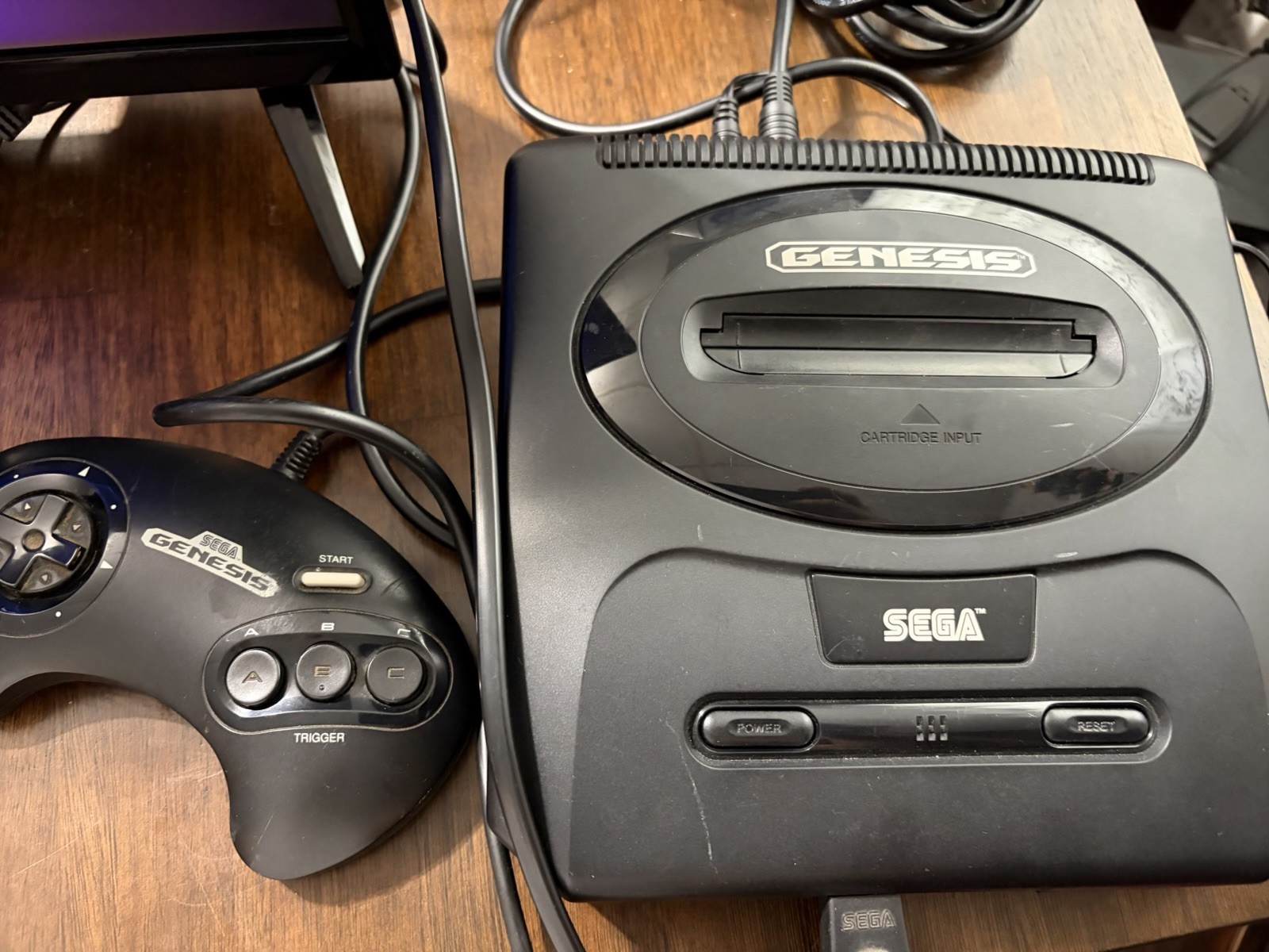 Sega Genesis Model 2 Lot with Cables, 1 Controller & 15 games.