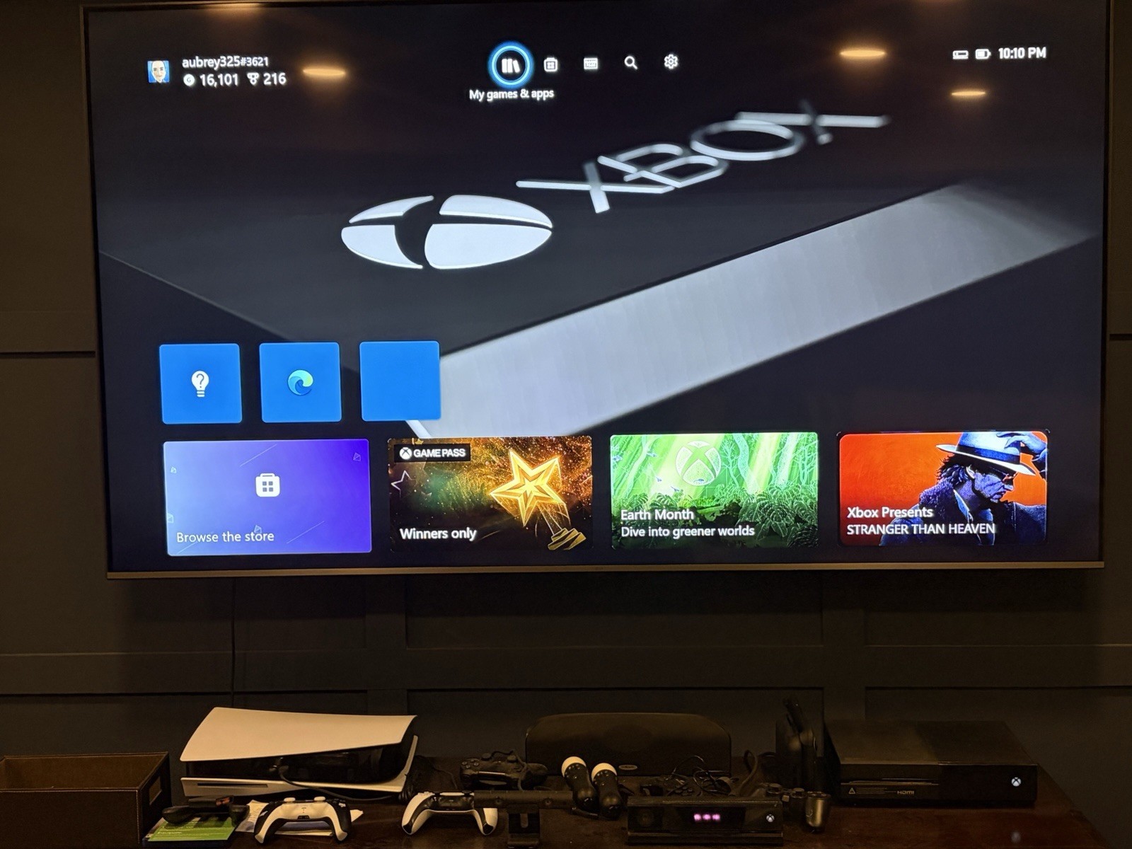 Microsoft Xbox One Console Bundle w/ Kinect, Controllers, Original Box & Inserts