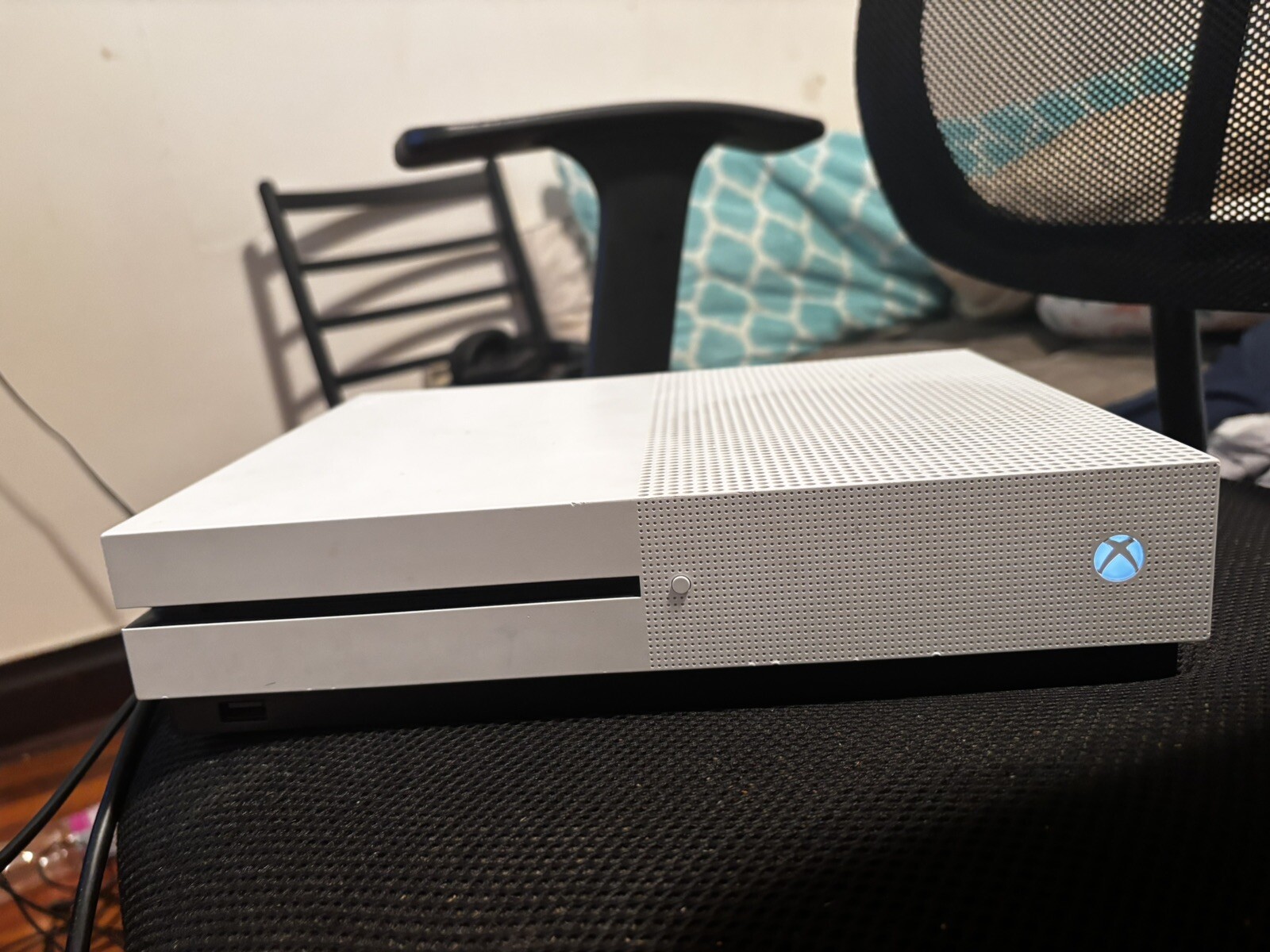 Xbox One S 1TB Console – White (XBS1TB)