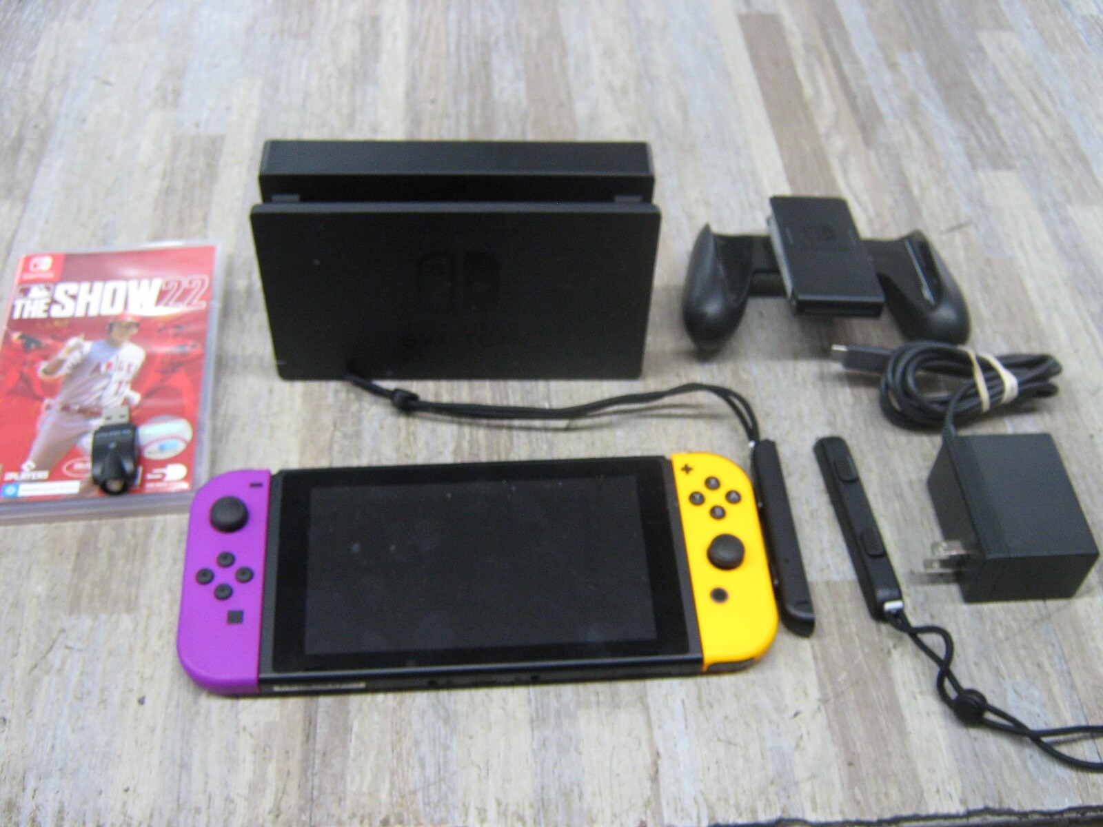 Nintendo Switch HAC-001(-01) Mario Choose One Bundle 32GB Console W/ACCESSORY