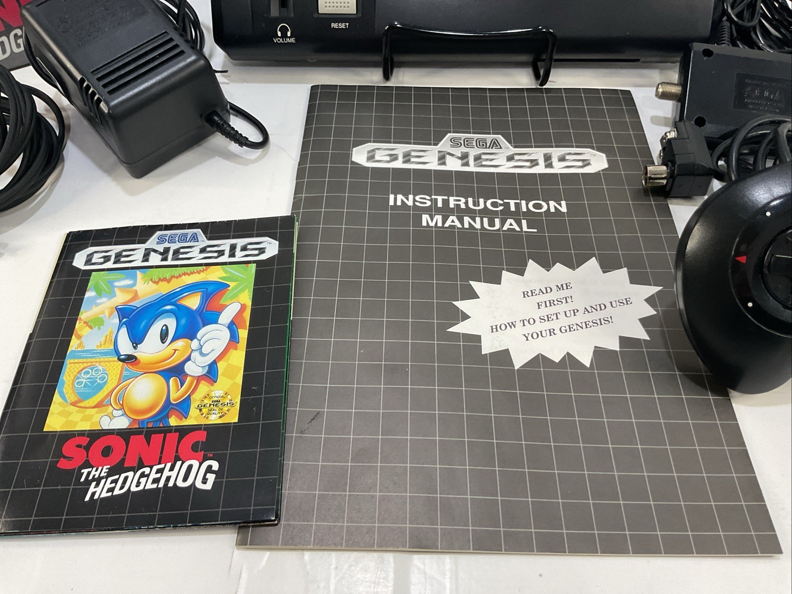 Sega 1991 Genesis Console w/Sonic The Hedgehog Game Cartridge