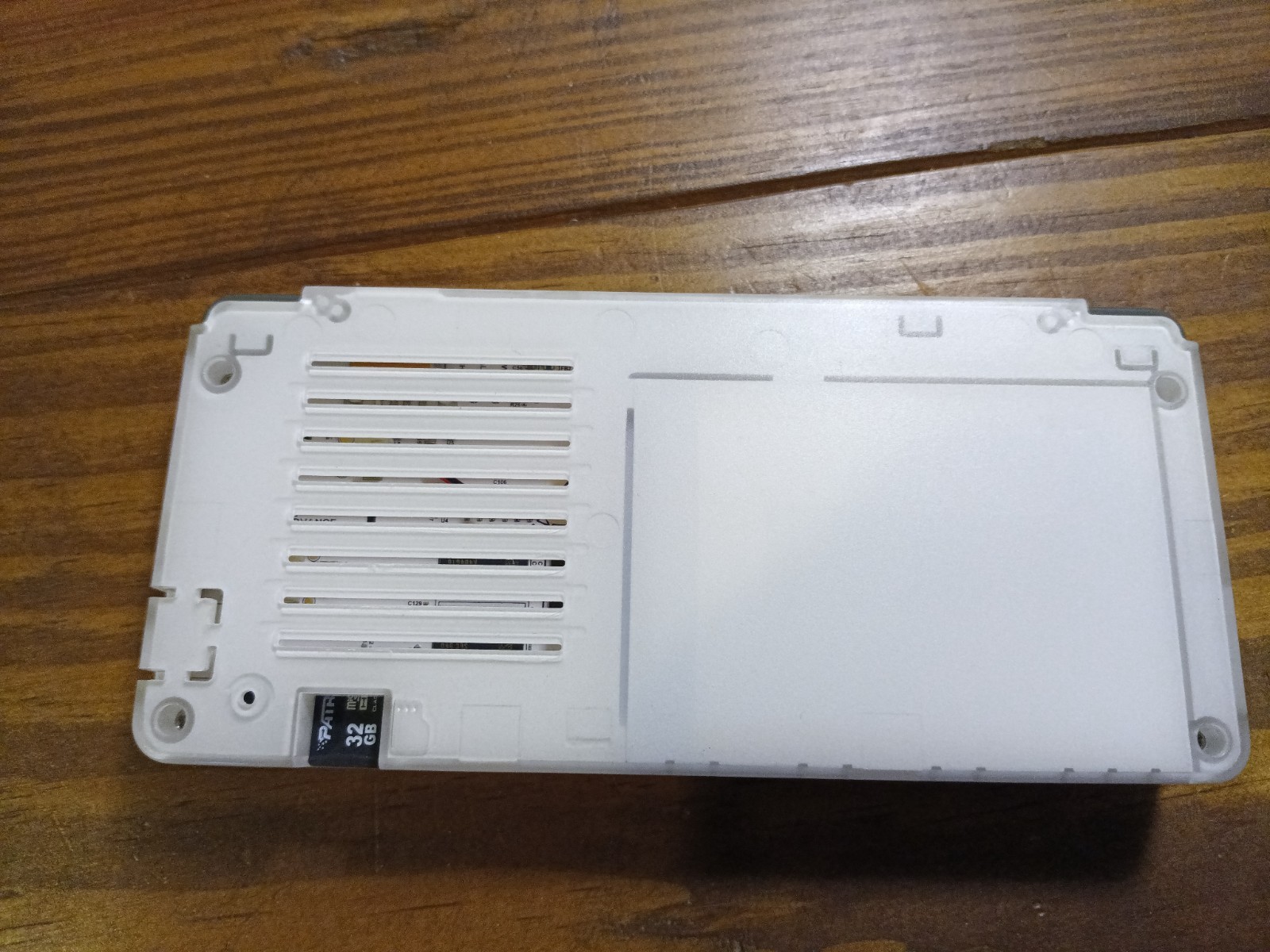 Odroid Go Advance Linux Emulation Handheld NES, SNES, Genesis, etc FROSTED WHITE