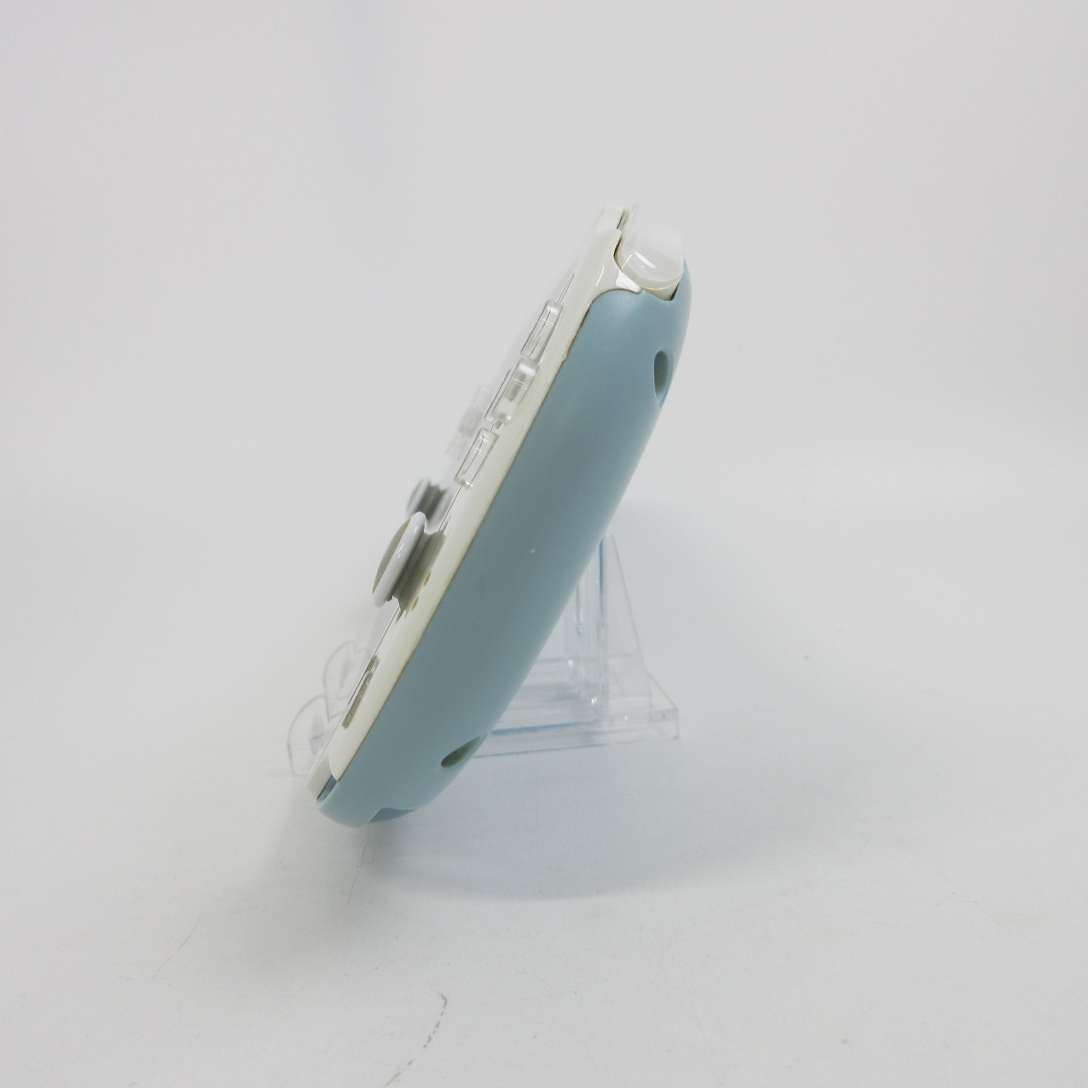 【Excellent】Sony PS Vita PCH-2000 Light Blue / White Wi-Fi Model Console #DEN08/0