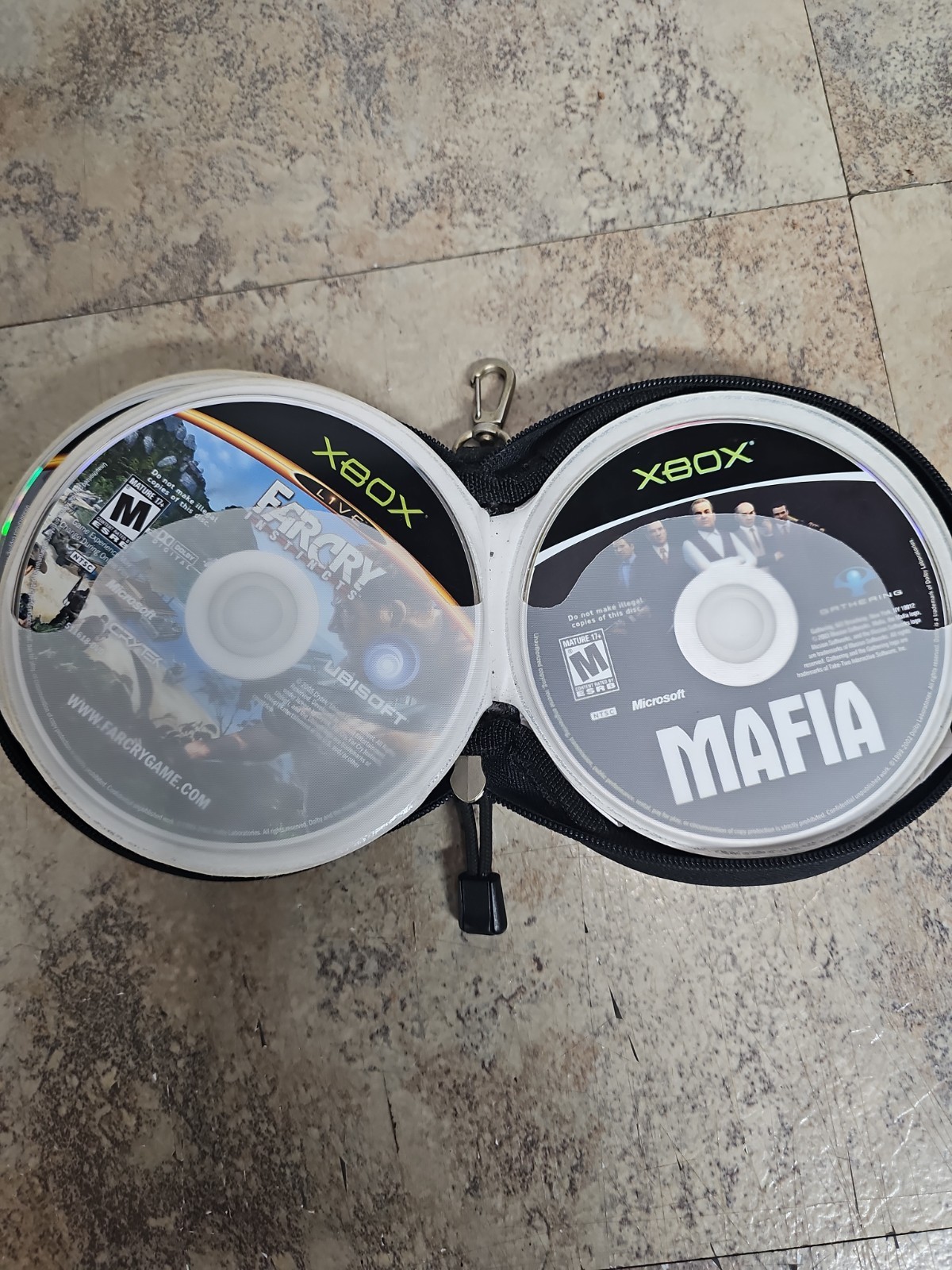 25 Original Xbox Games With Original Carrying Case