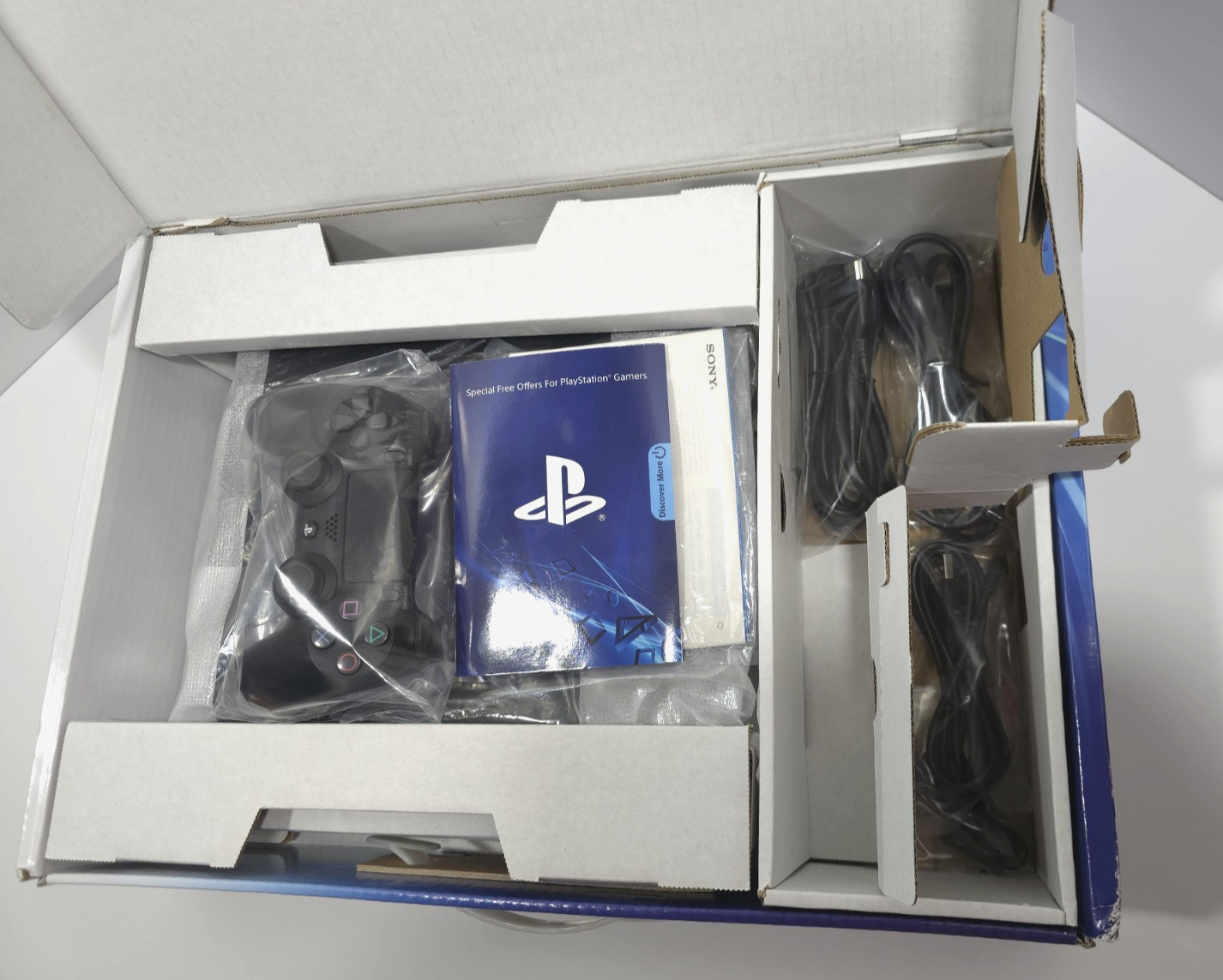 SONY PlayStation 4 500GB Launch, Complete In Box, PS4 Firmware 10.50, Tested