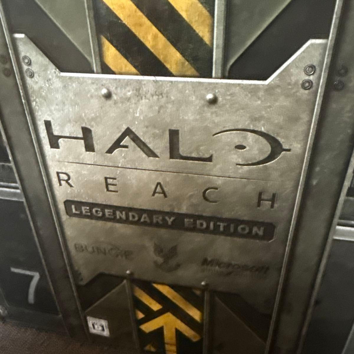Xbox 360 Halo Reach Legendary Edition Noble Team Statue – Collector’s Set
