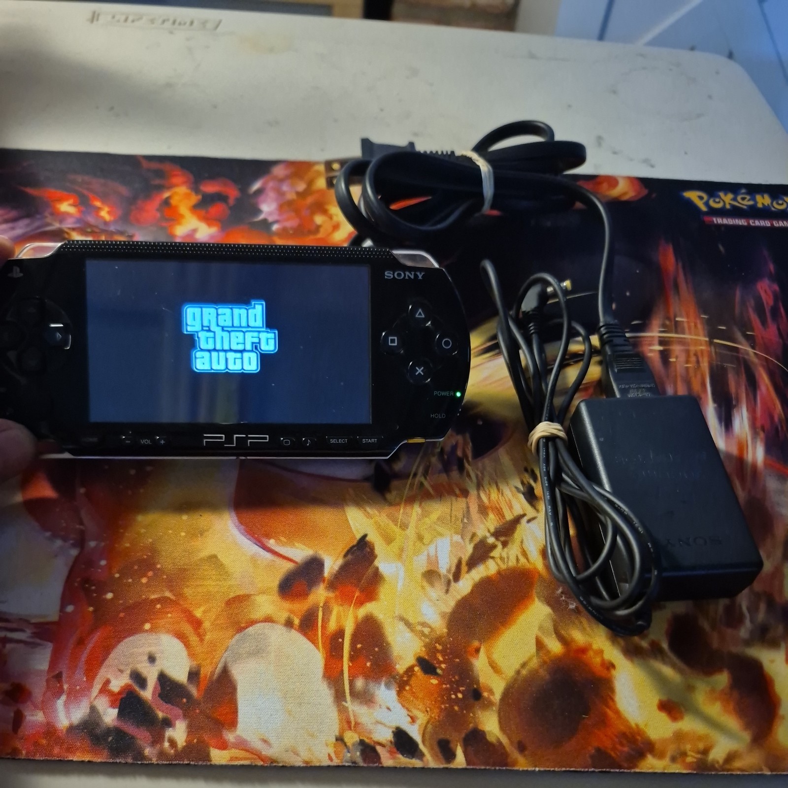 Sony PSP-1001 Black Handheld Console W Charger PSP-1001 and 1 GAME included