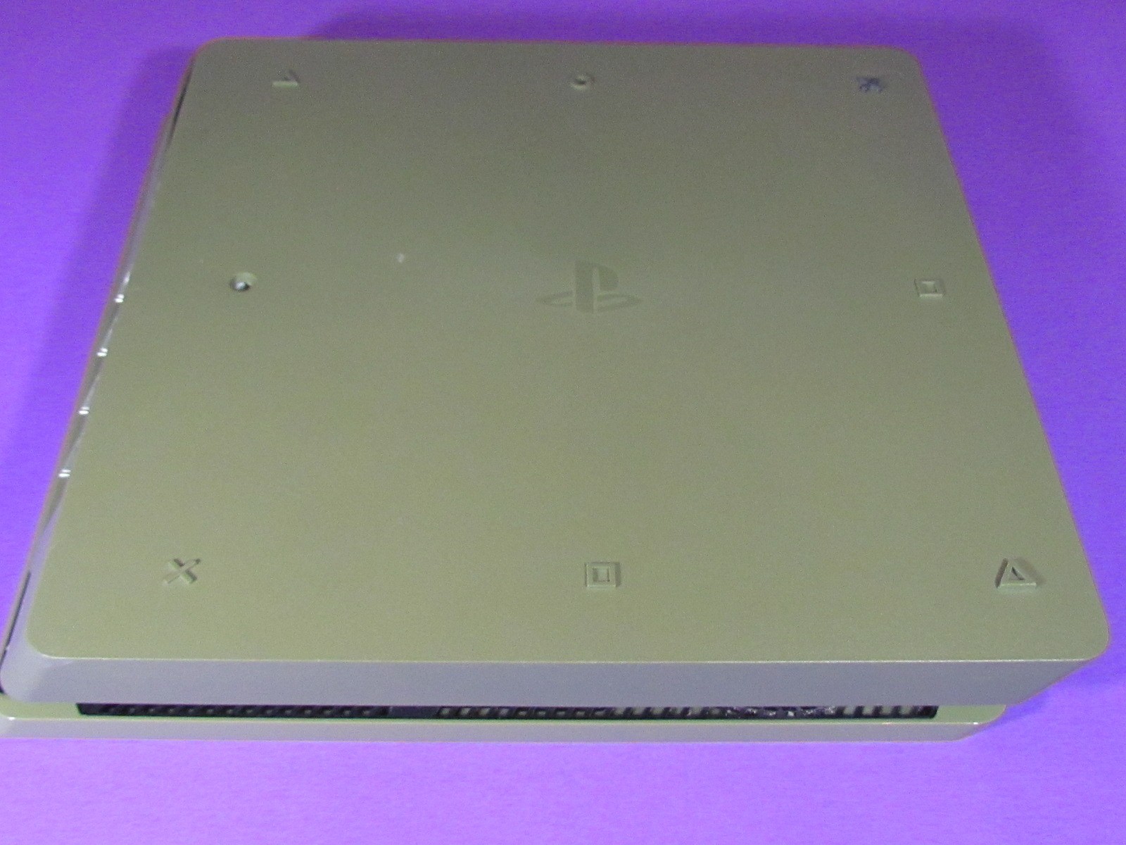 Sony PlayStation 4 Slim Call of Duty: WWII Limited Edition 1 TB Green Camouflage