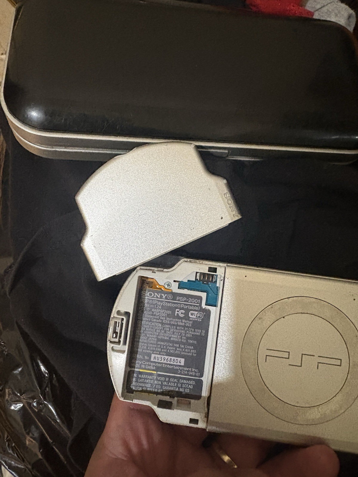 Sony PSP 2001 Slim Launch Edition Handheld System – Silver