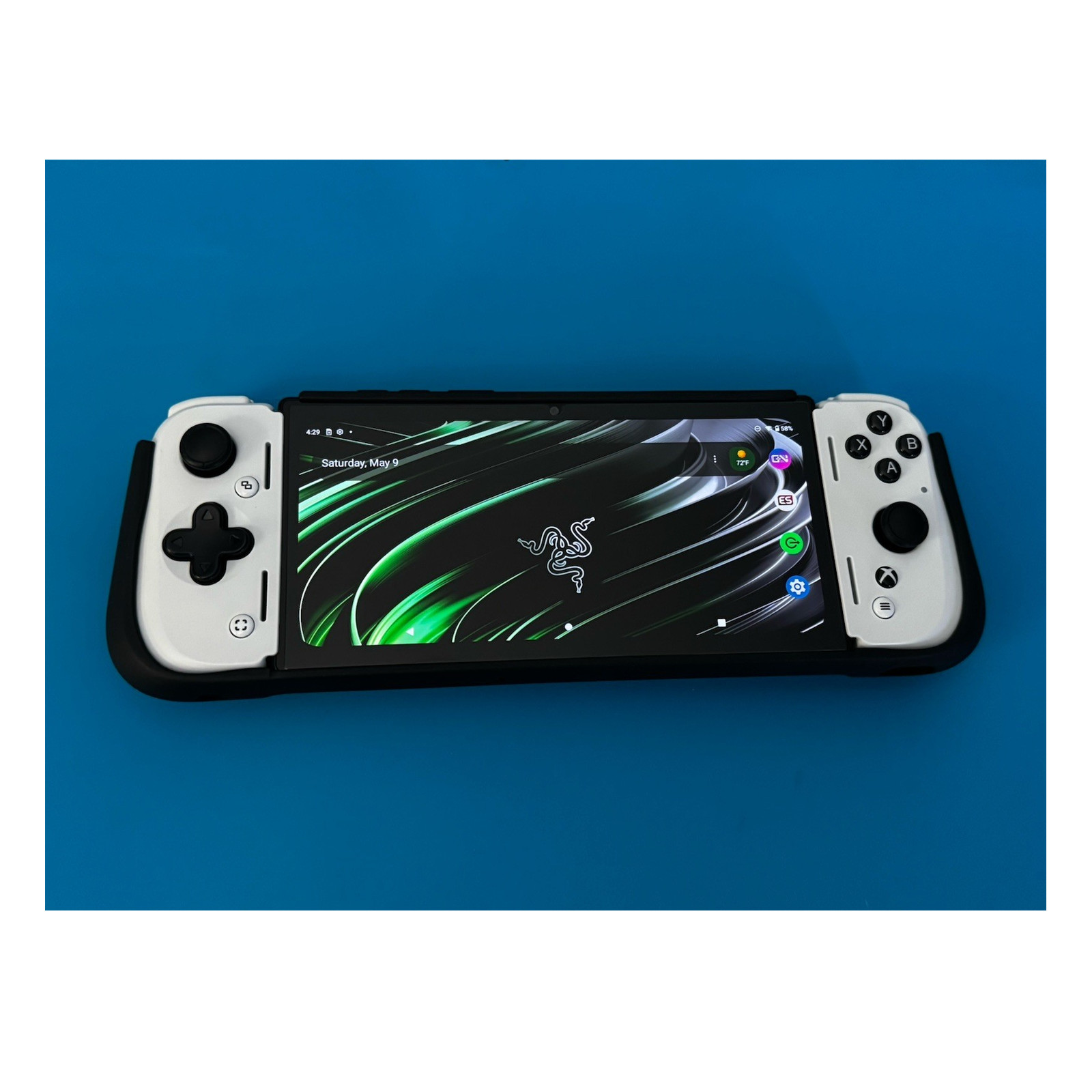 Razer Edge Android Handheld White Kishi V2 Upgrade & case, Snapdragon G3X Gen 1