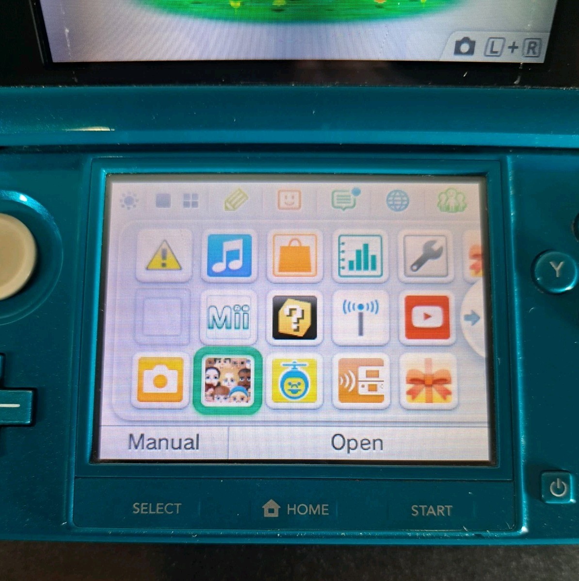 Nintendo 3DS Aqua Blue Handheld Console 3D Technology w/ Nyko Powerpak & 4GB SD
