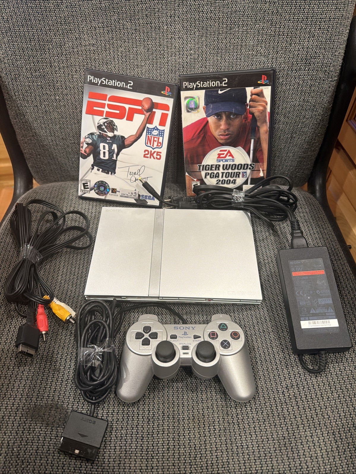 Sony PlayStation 2 Slim PS2 Silver Console Tested System SCPH-77001 Bundle Game