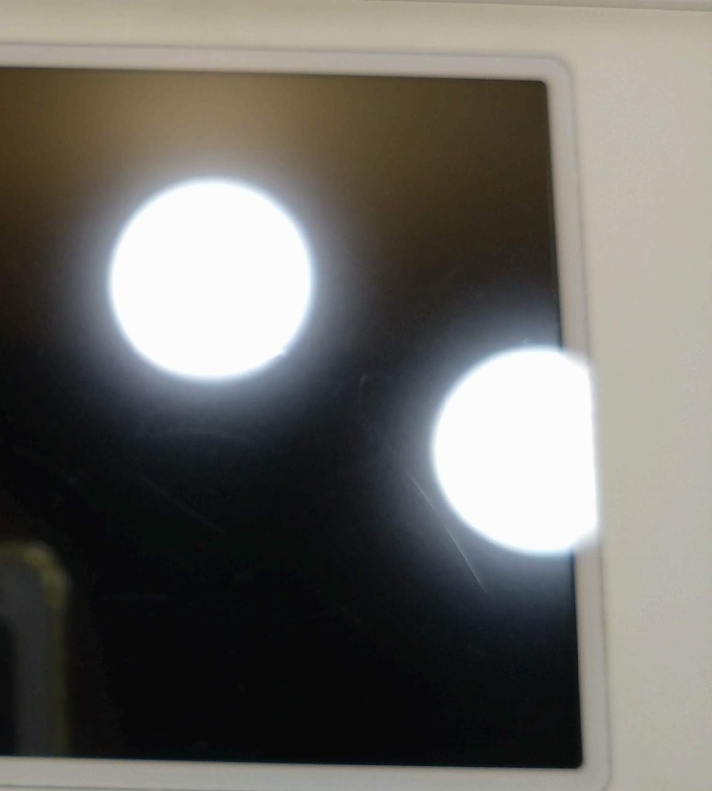 DSi LL XL White UTL-001 w/Stylus 2GB Language Japanese Tested Nintendo 0526D