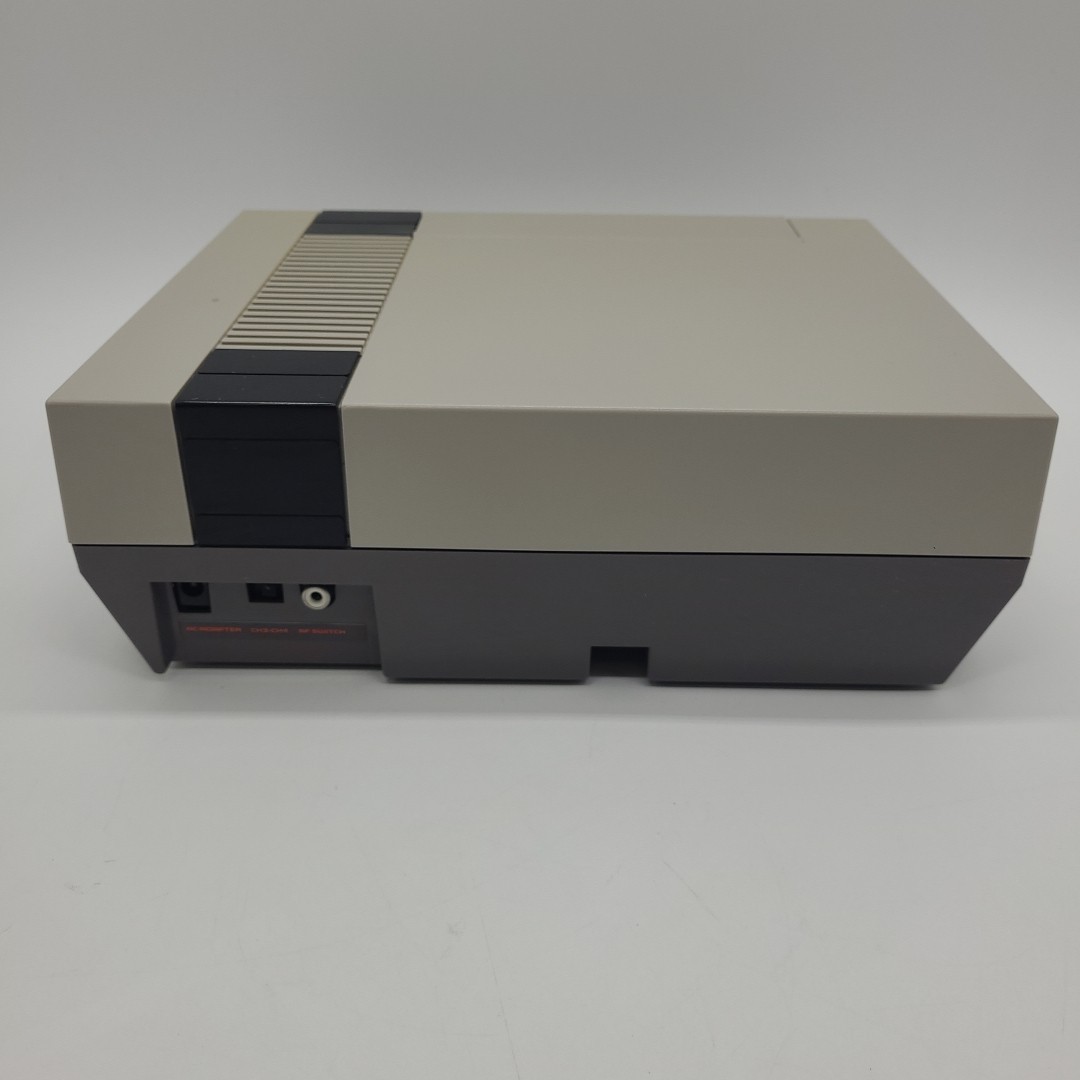 Nintendo NES Action Set Home Console With Box & Styrofoam No Paperwork Tested