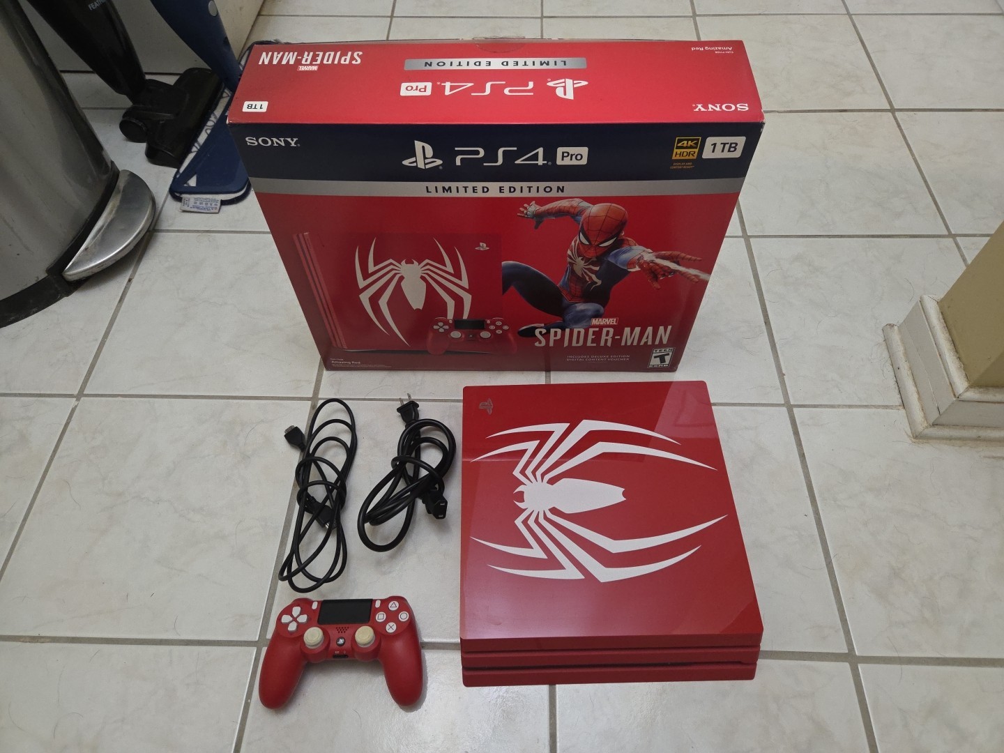 Playstation 4 Pro Spider-Man Edition Complete In Box