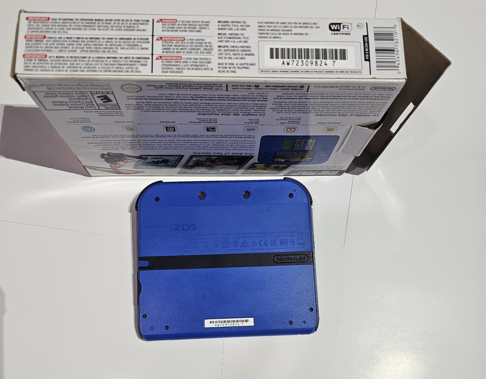 Nintendo 2DS Mario Kart7 Edition In Original Box OEM Charger & Stylus Blue Works