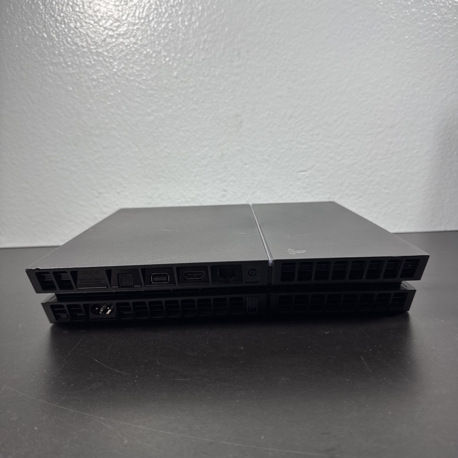 LOW FW SONY PlayStation 4(ps4)SYSTEM – CUH-1215A – 500GB & Controller 10.01OFW