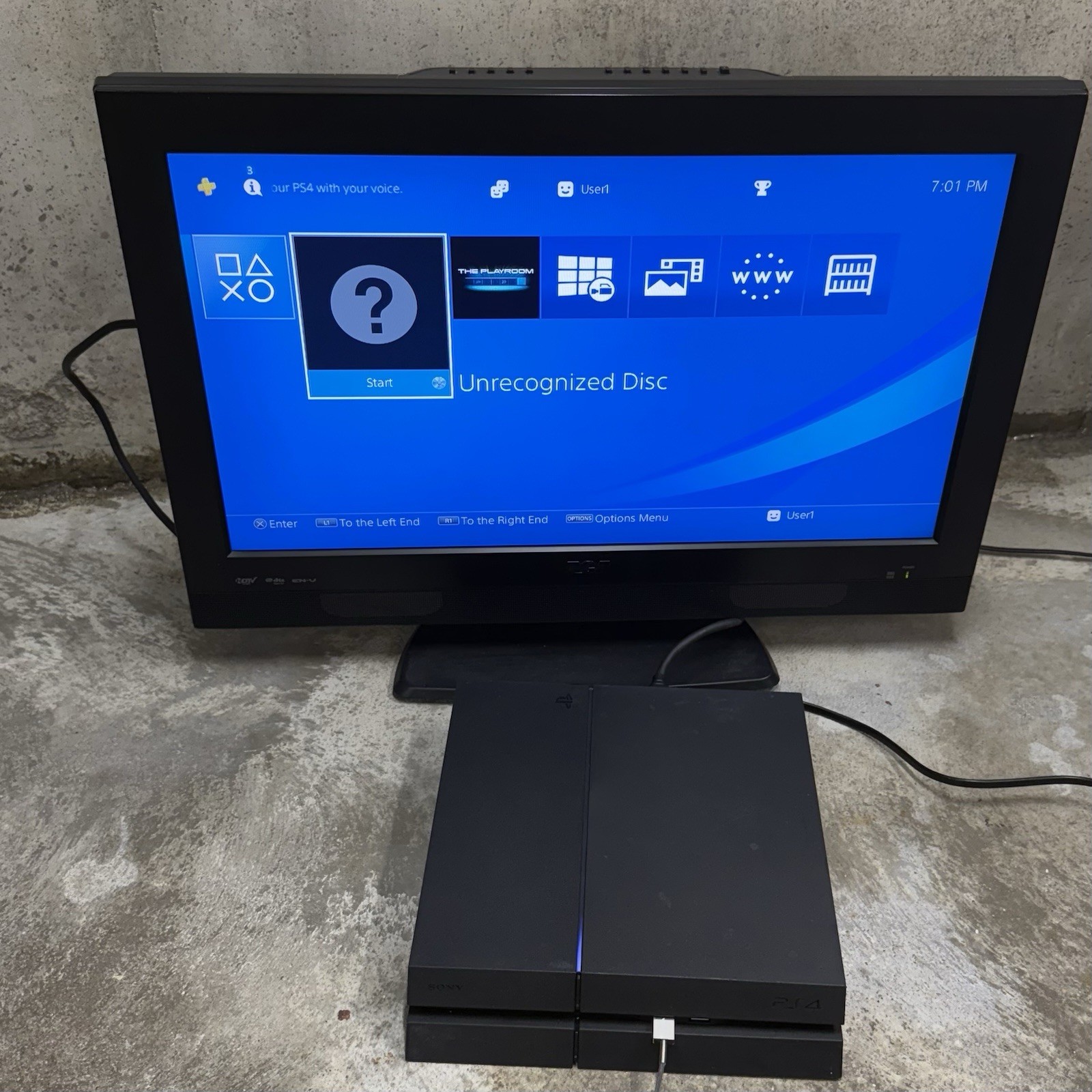 Sony Playstation 4 CUH-1215A 500GB Console Bundle & Games DISC ERROR READ