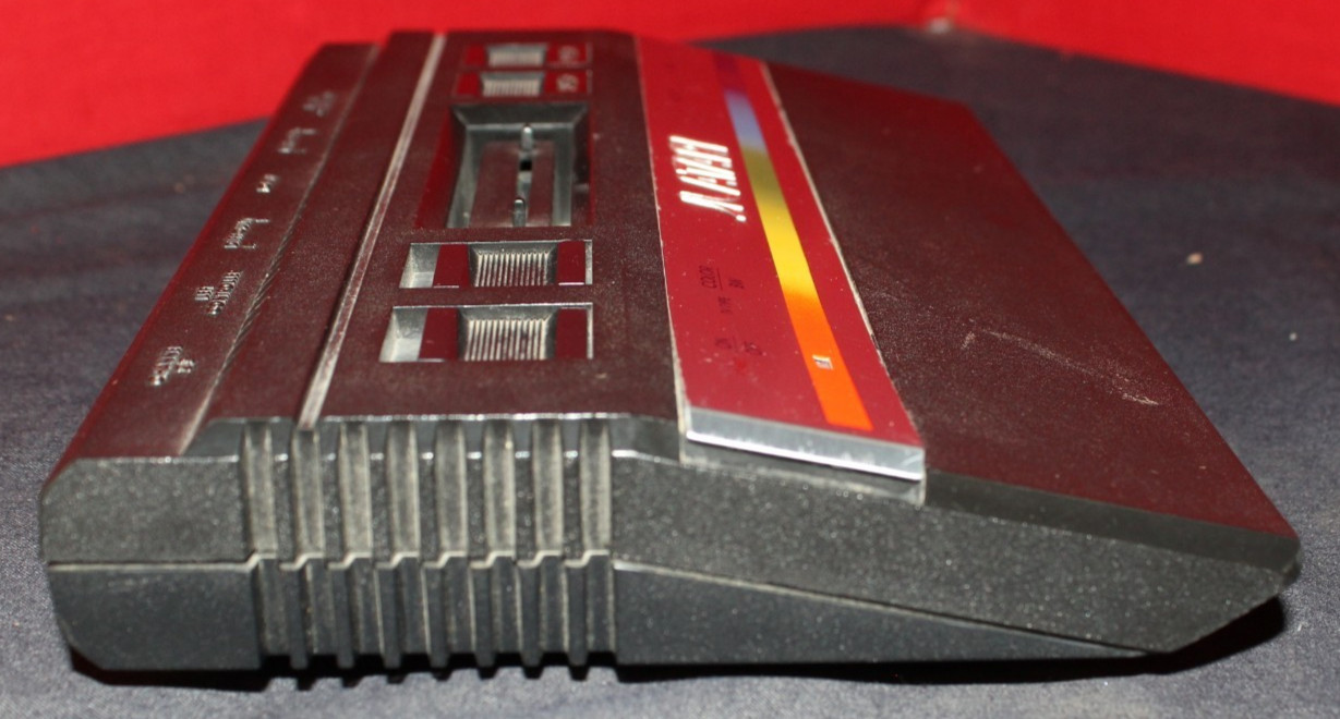 Vintage Atari 2600 Jr. Junior W. Controller and Power Cable, Needs RF AO4077709