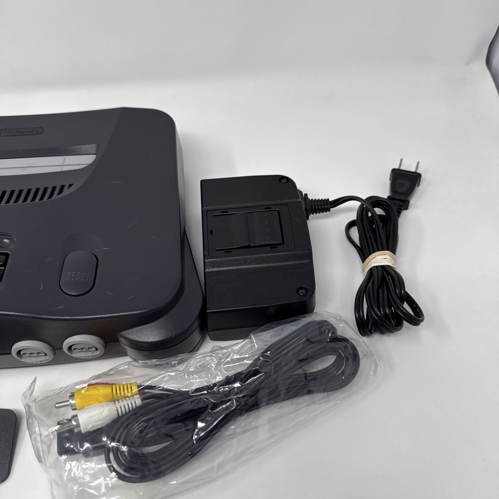 Nintendo 64 N64 Console NUS-001 (JPN) + 1 Controller + Power Cables Tested READ