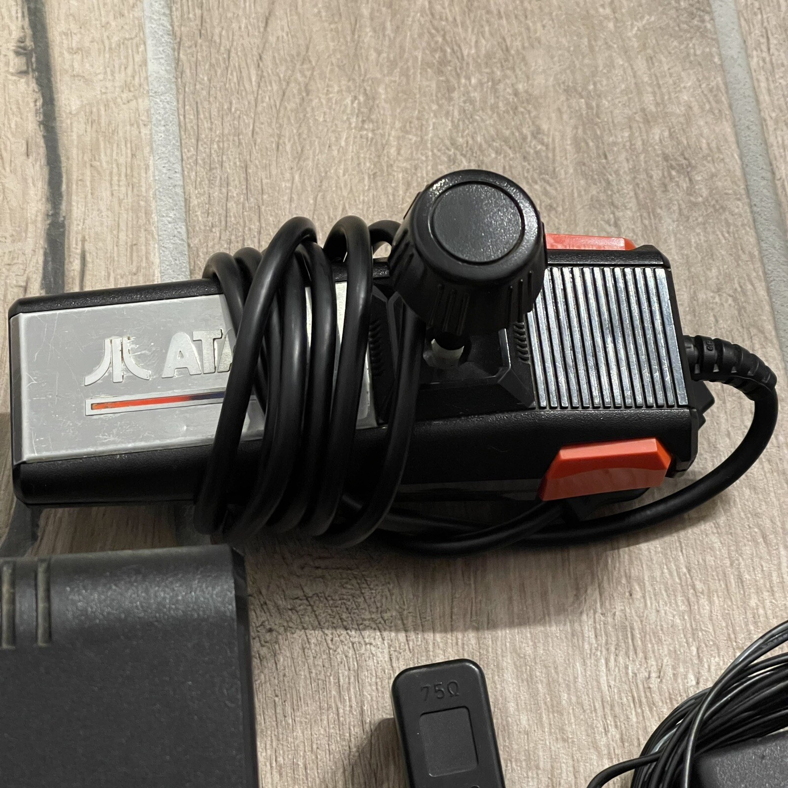 Atari 7800 Console Pro System w/ 2 OEM Controllers & Cables – TESTED & WORKING!