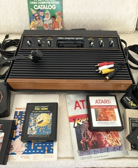 Atari 2600 Vintage 1980 Video Computer System Works on modern TV’s EXCELLENT!
