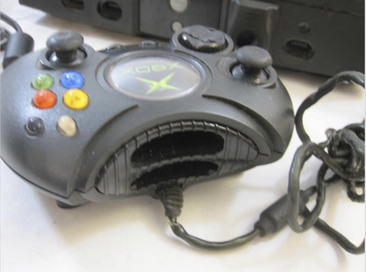 Microsoft XBOX Original Classic Console Bundle w/ 2 Controllers + Extras