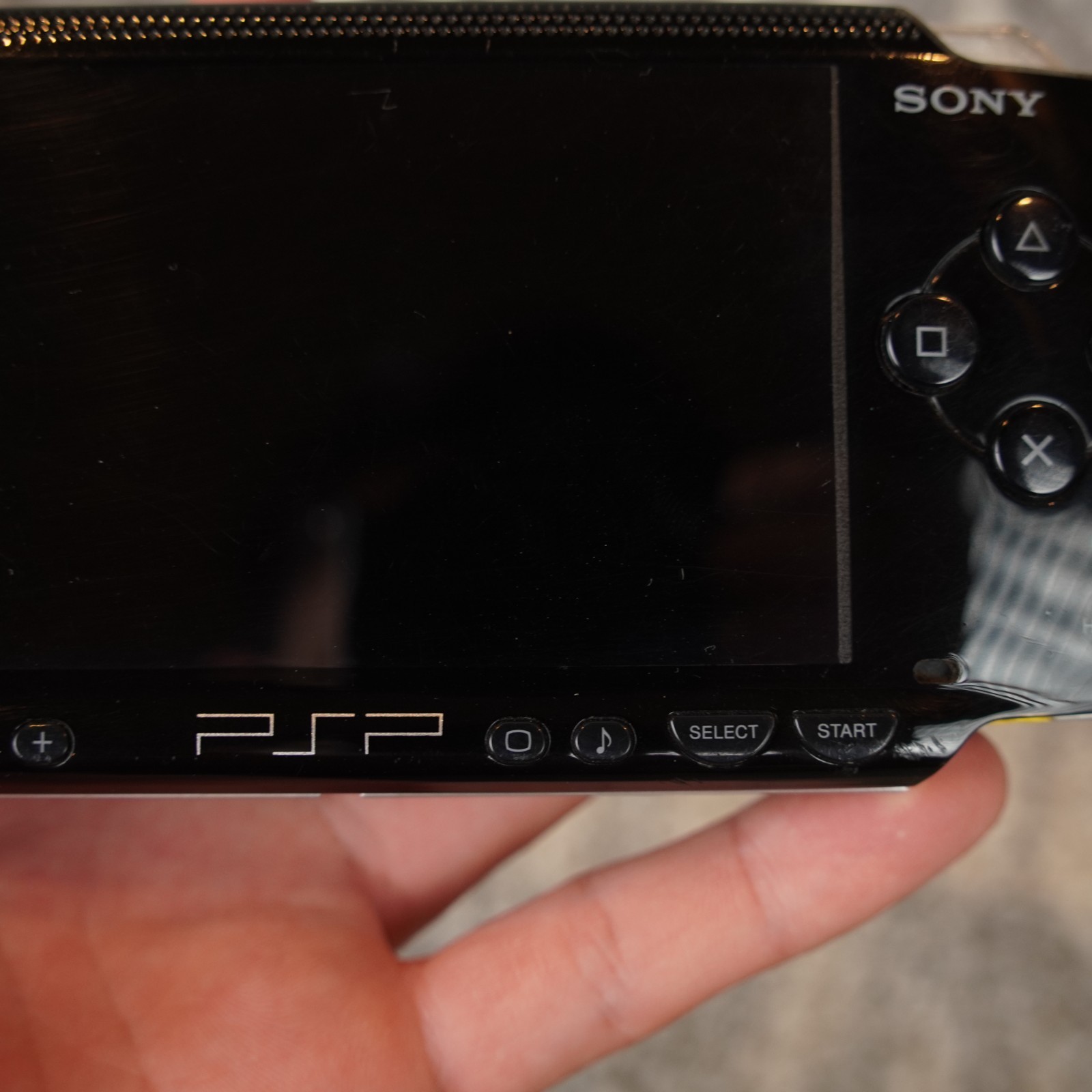 Sony PSP-1001 Handheld Console Black W/ Charger 32MB Stick New Battery Game Disc