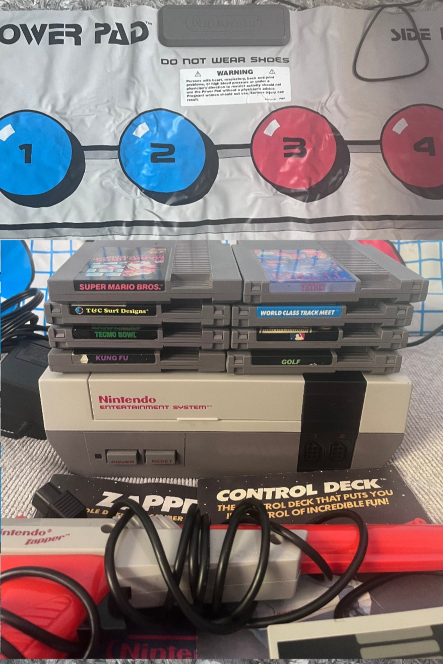 Nes Nintendo Console w/ 8 Games Lot & Power Pad, 1 Controller, Zapper Bundle