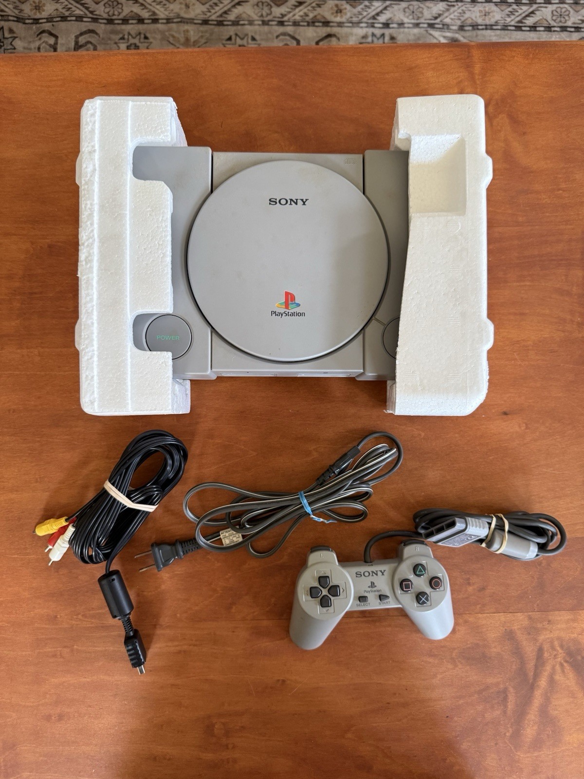 Playstation 1 Console PS1 SCPH-5501 Complete in Box CIB w/ Controller & Tested