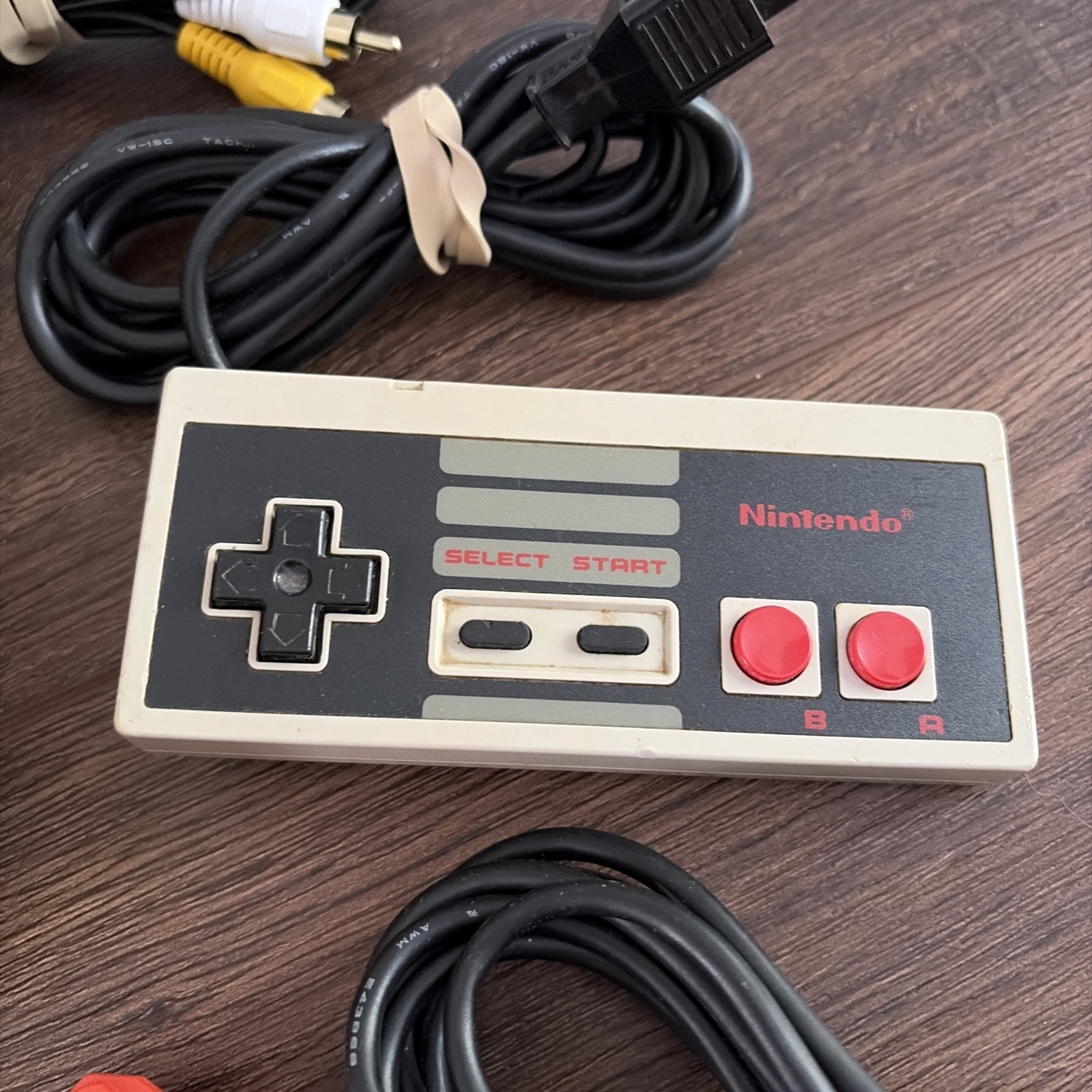 NES Nintendo Bundle Lot – Tested – Console, Controllers, Gun, Mario Duck Game