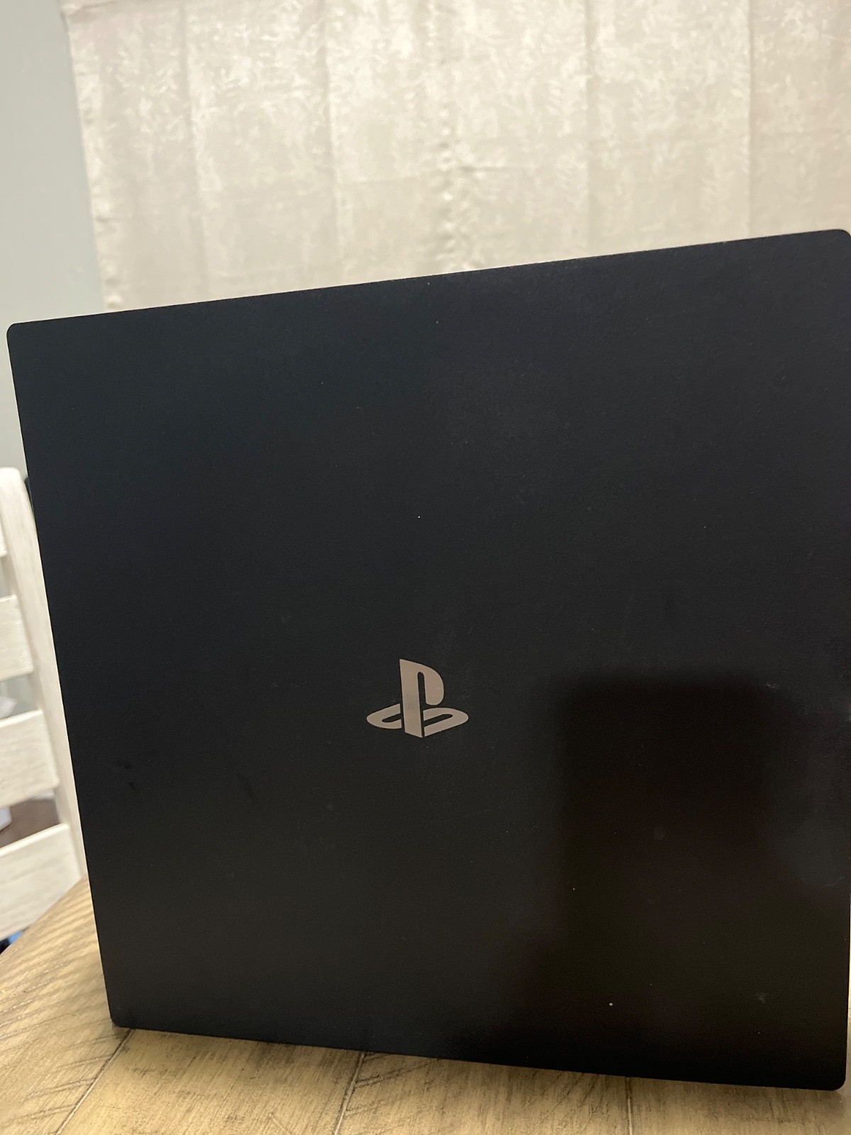 Black Sony ps4 pro console 512 mb with 1 controller