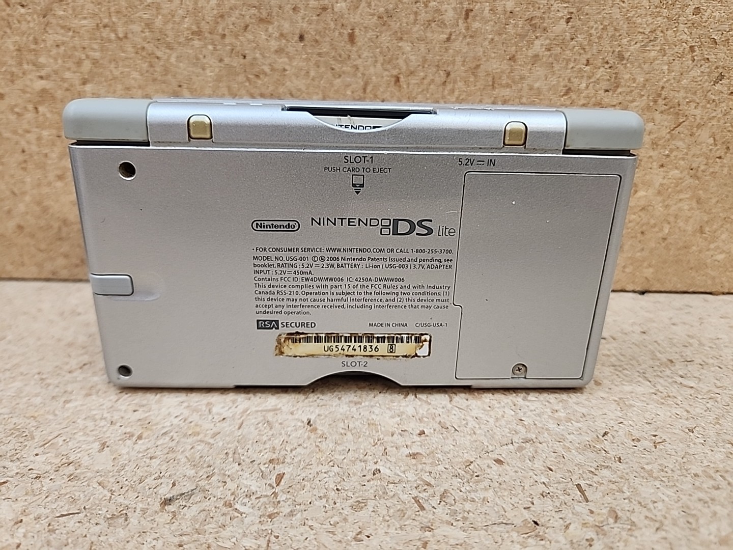 Nintendo DS Lite USG-001 Handheld Console Metallic Silver W/3 Games Tested