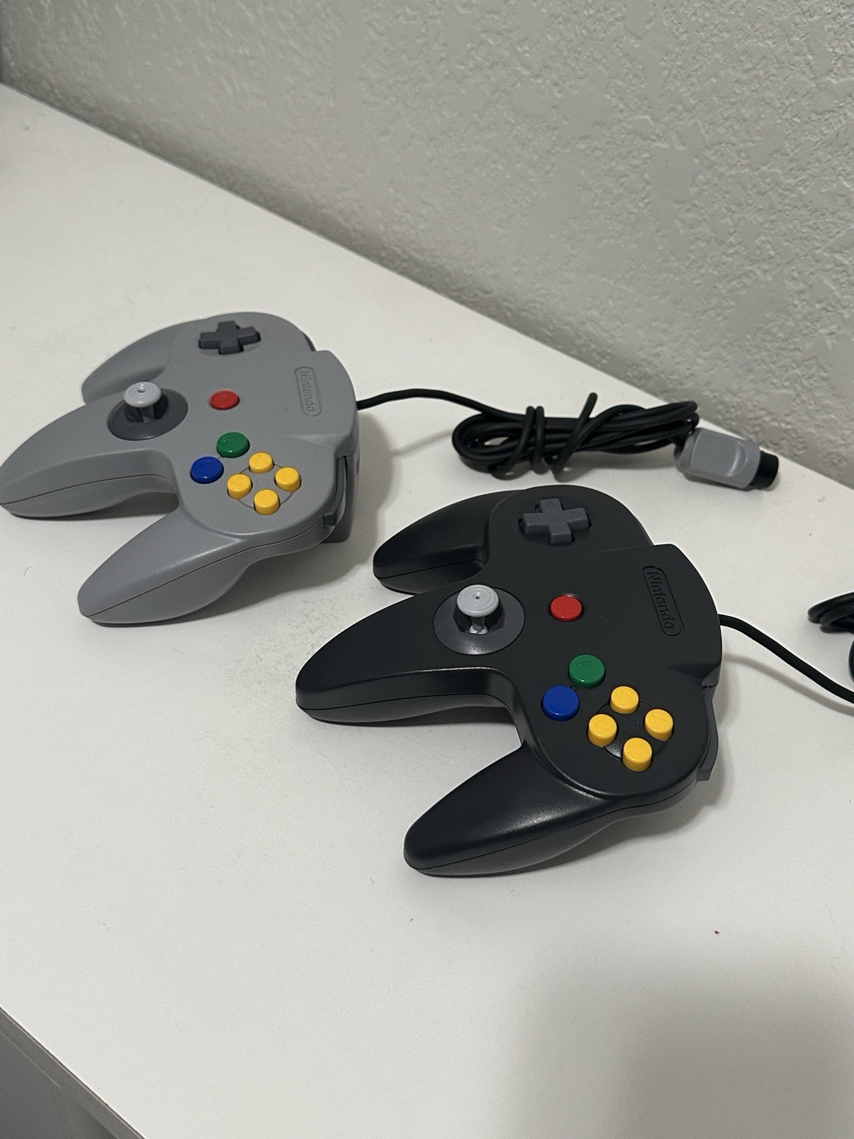 Nintendo 64 NUS-001(USA) Console Bundle w/ 2 Controllers Power/AV Cables
