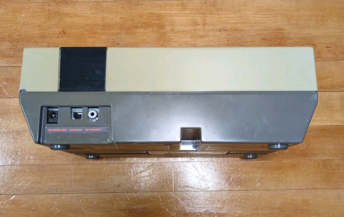 NES NES-001 Console Tested Bundle, OEM Cords Plus 7 Games 1 Controllers