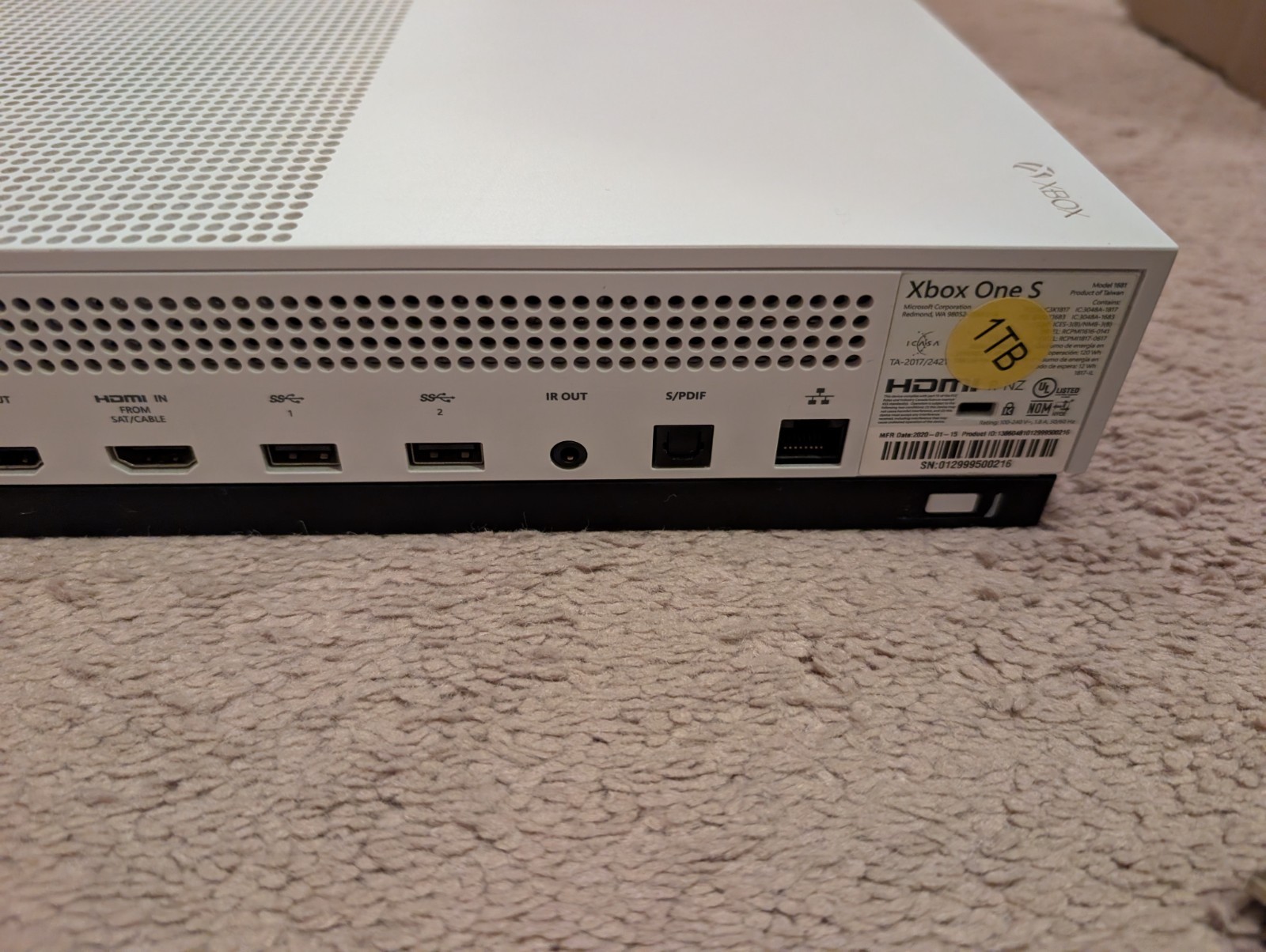 Microsoft Xbox One S 1TB White Console 1681 Bundle w/Controller, Cords Working