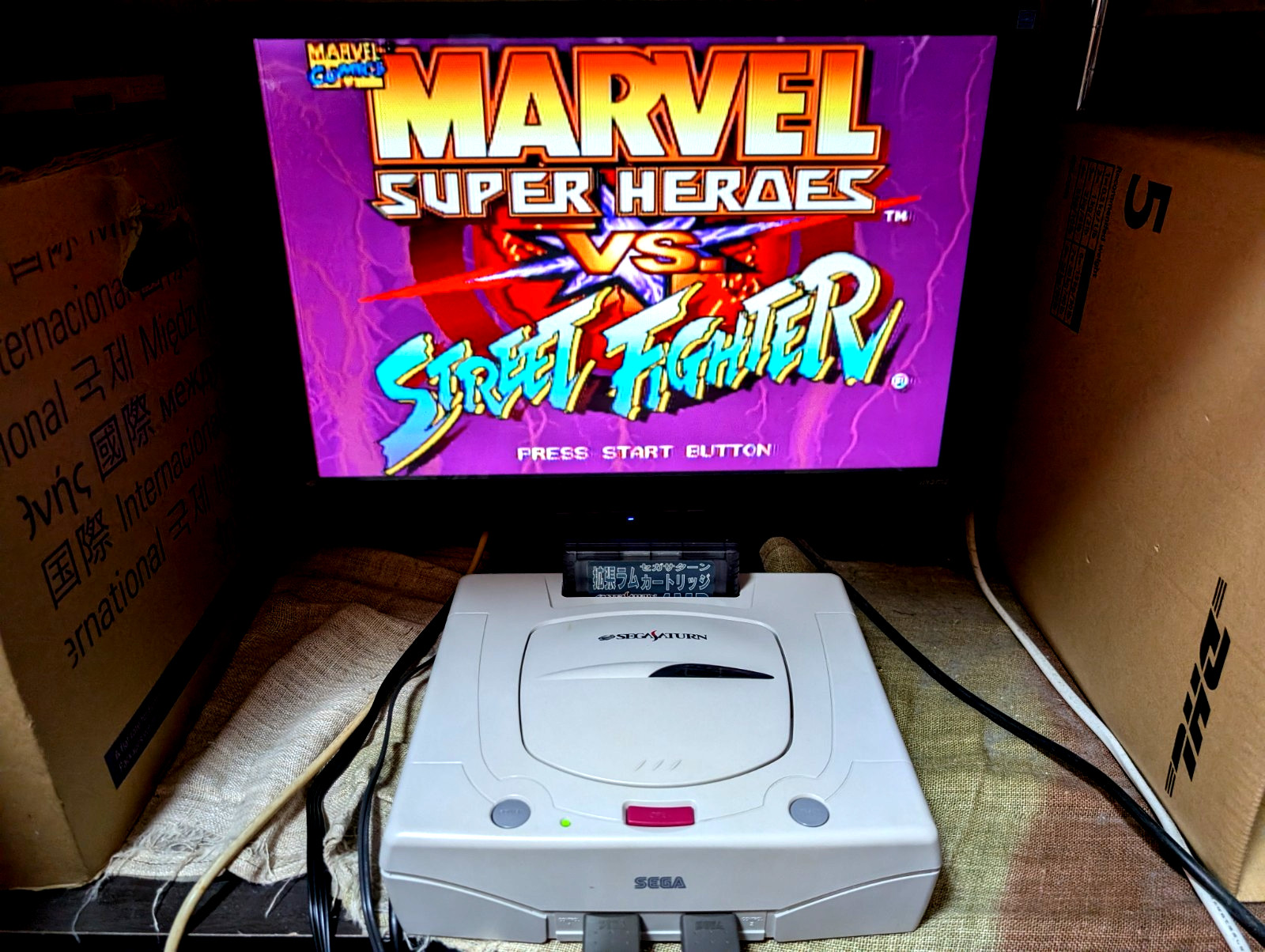 Sega Saturn White Console 4MB RAM MARVEL Super Heroes VS Street Fighter Japan