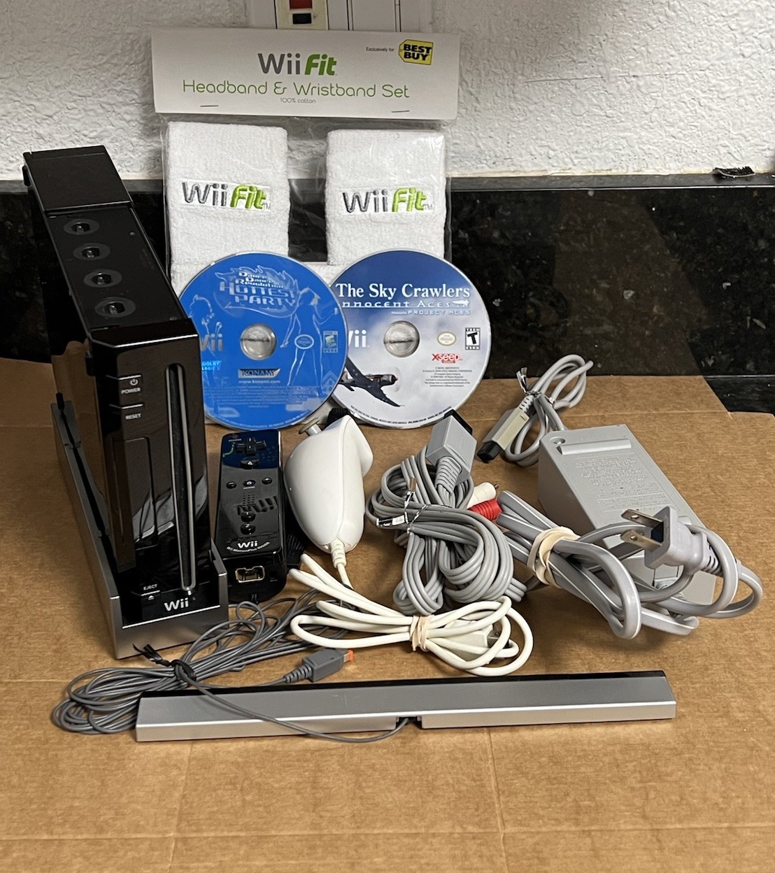 Nintendo Wii RVL-101 512MB Black W/OEM Wii Motion Plus Controller & Cords Tested