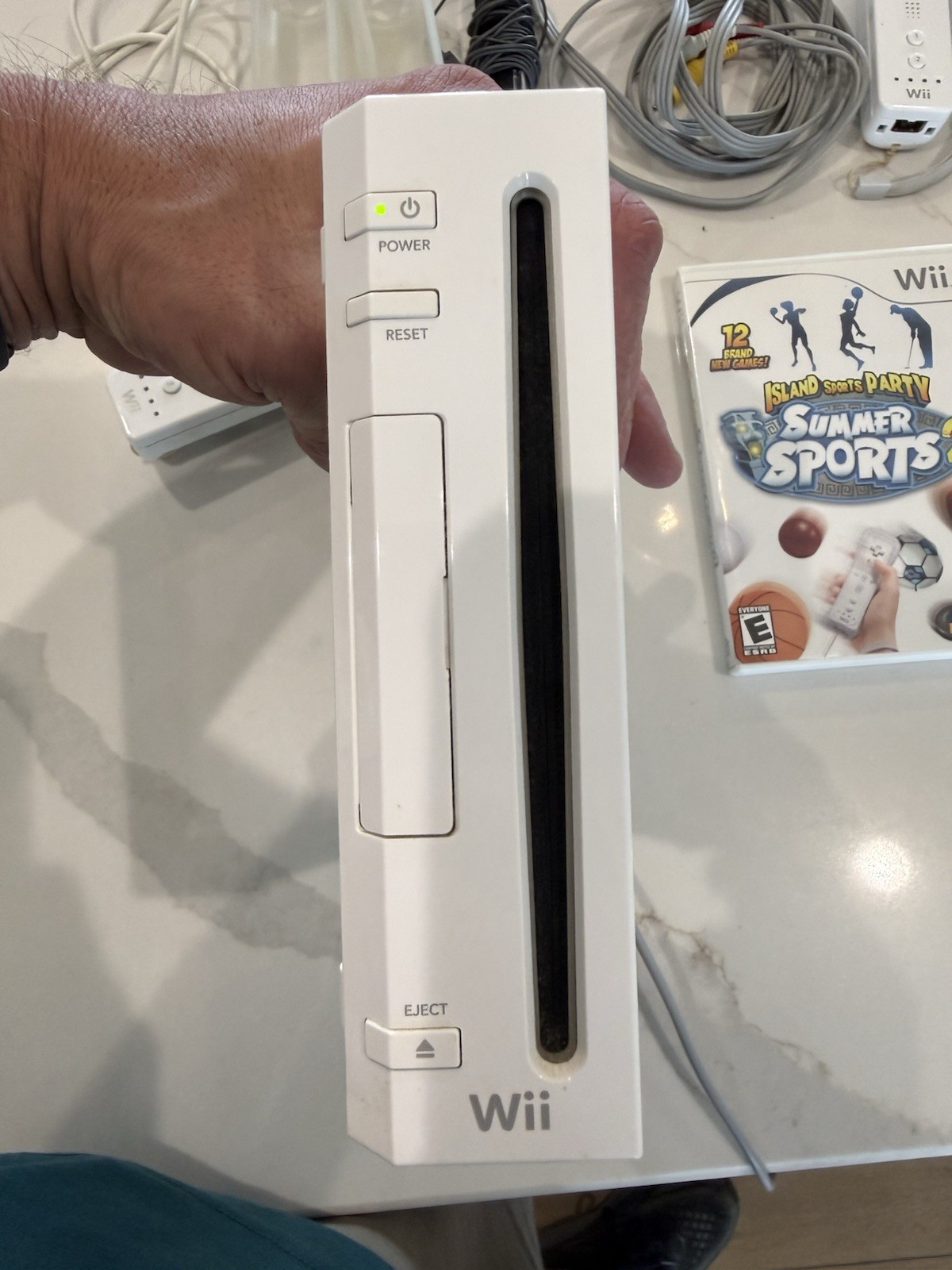 Nintendo Wii Console White RVL-001(USA) NTSC-U/C Bundle 2 Remotes Sensor Games