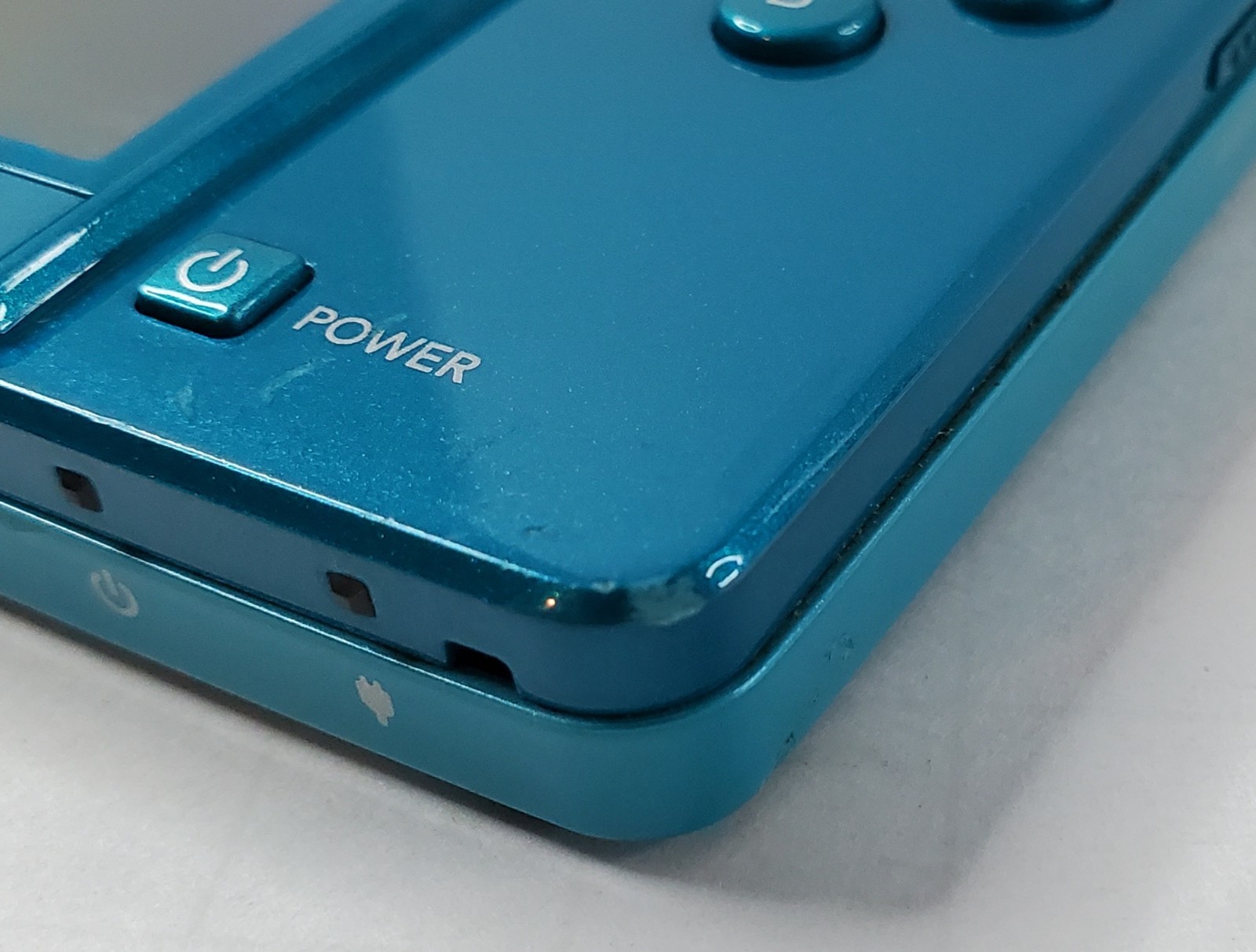 Nintendo 3DS Handheld System – Aqua Blue USA MODEL – No Stylus