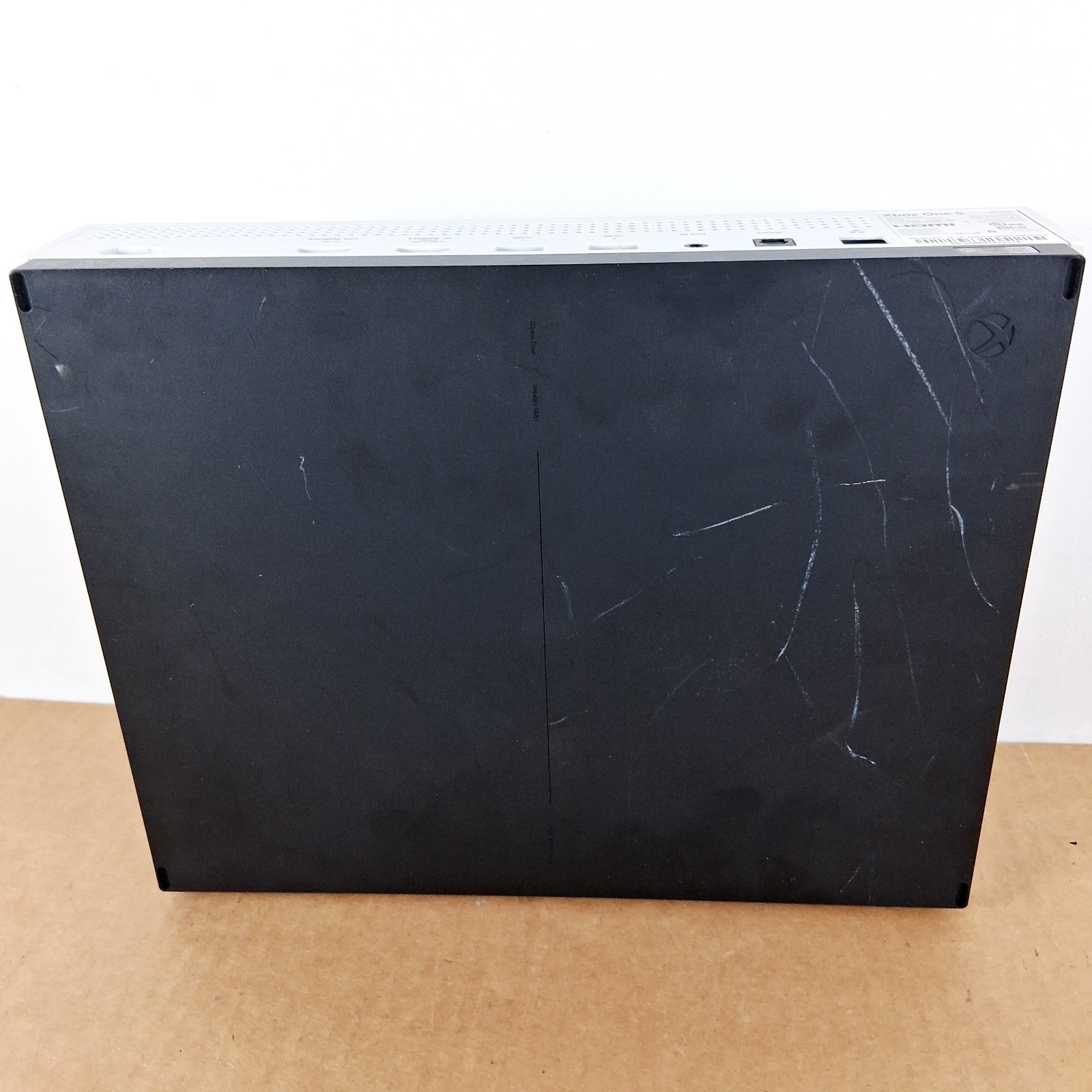 Microsoft Xbox One S 1681 Console & Microsoft Xbox One 1540 For parts or not wor